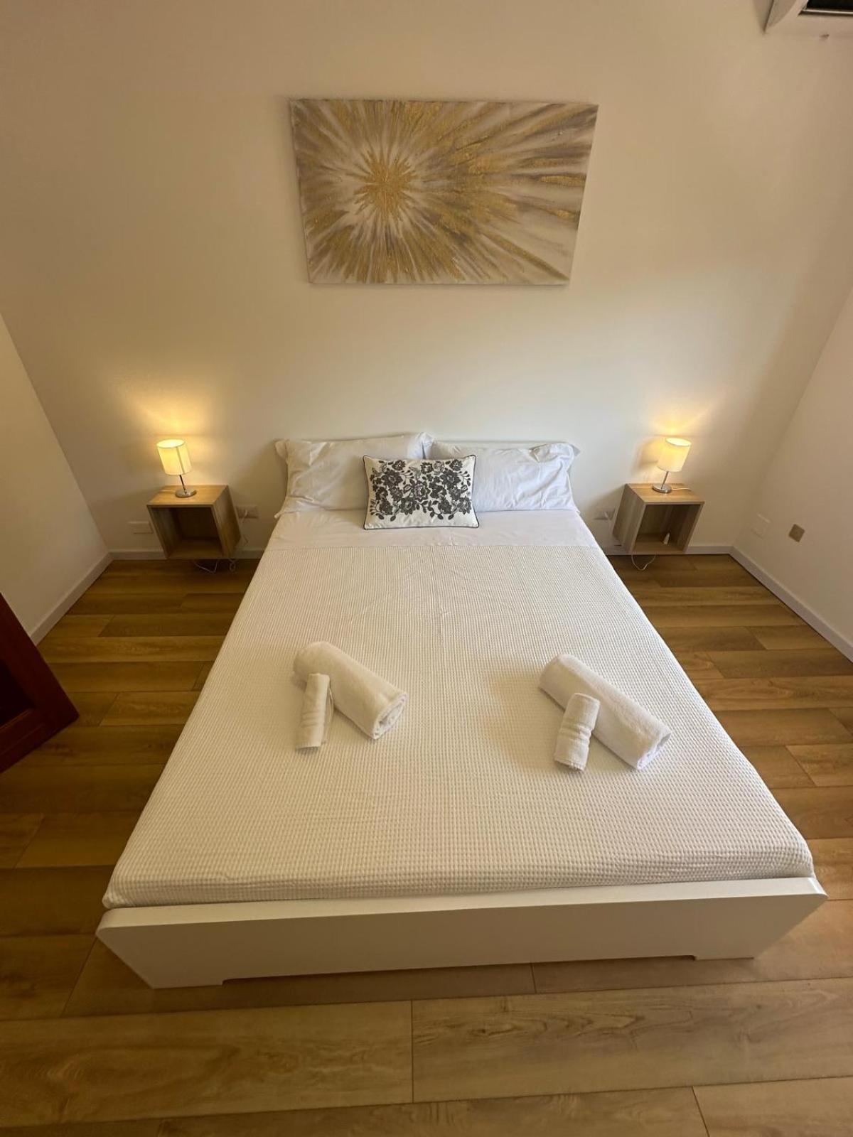 We Center With Parking * Taormina