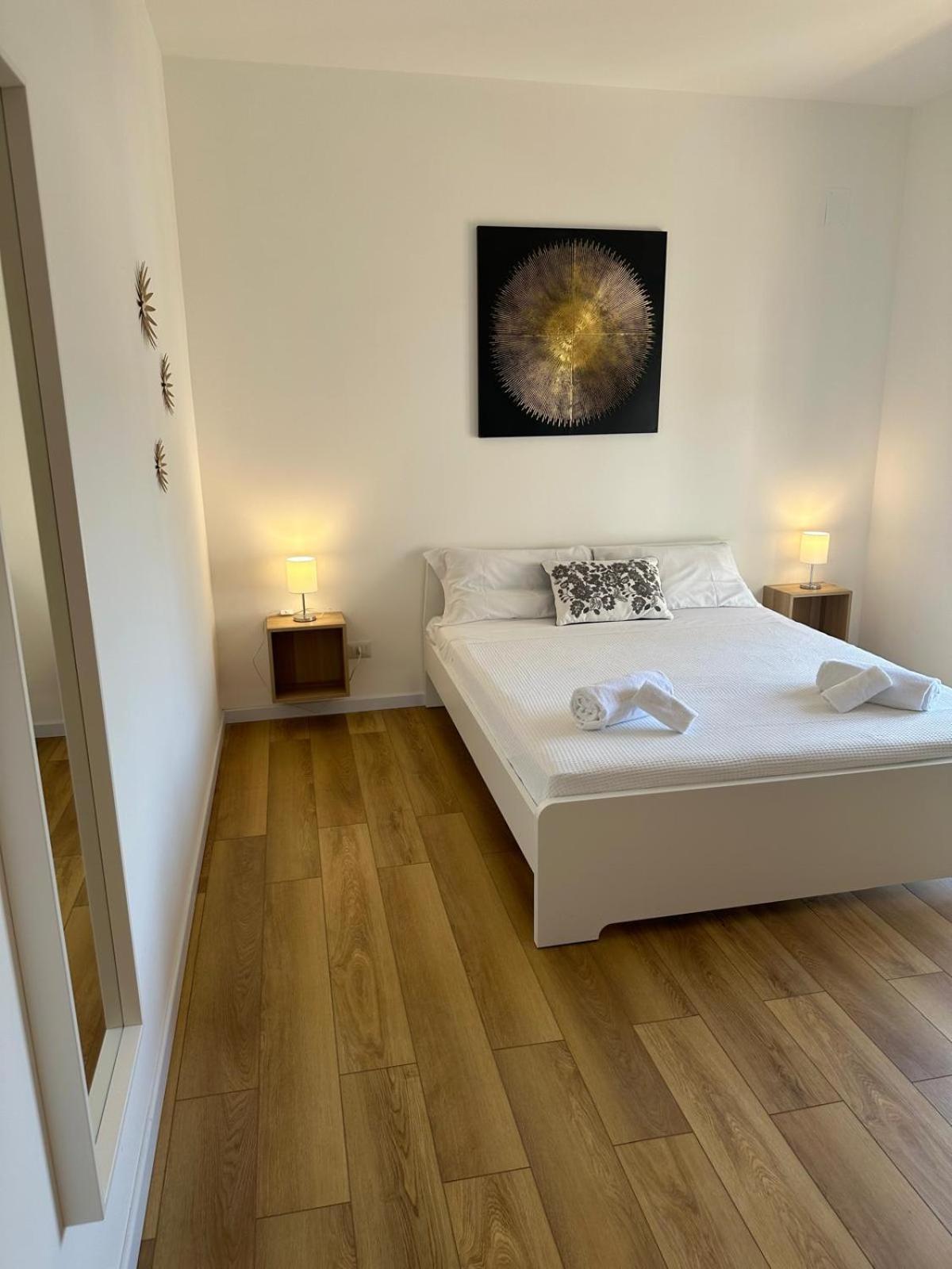 Apartment We Center With Parking *