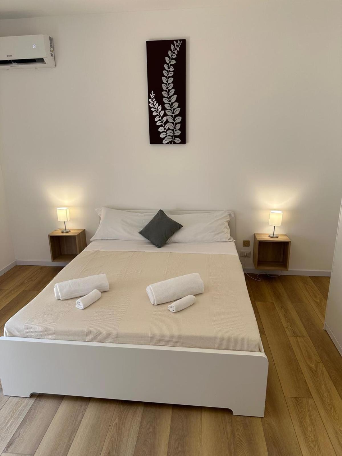 Apartment We Center With Parking