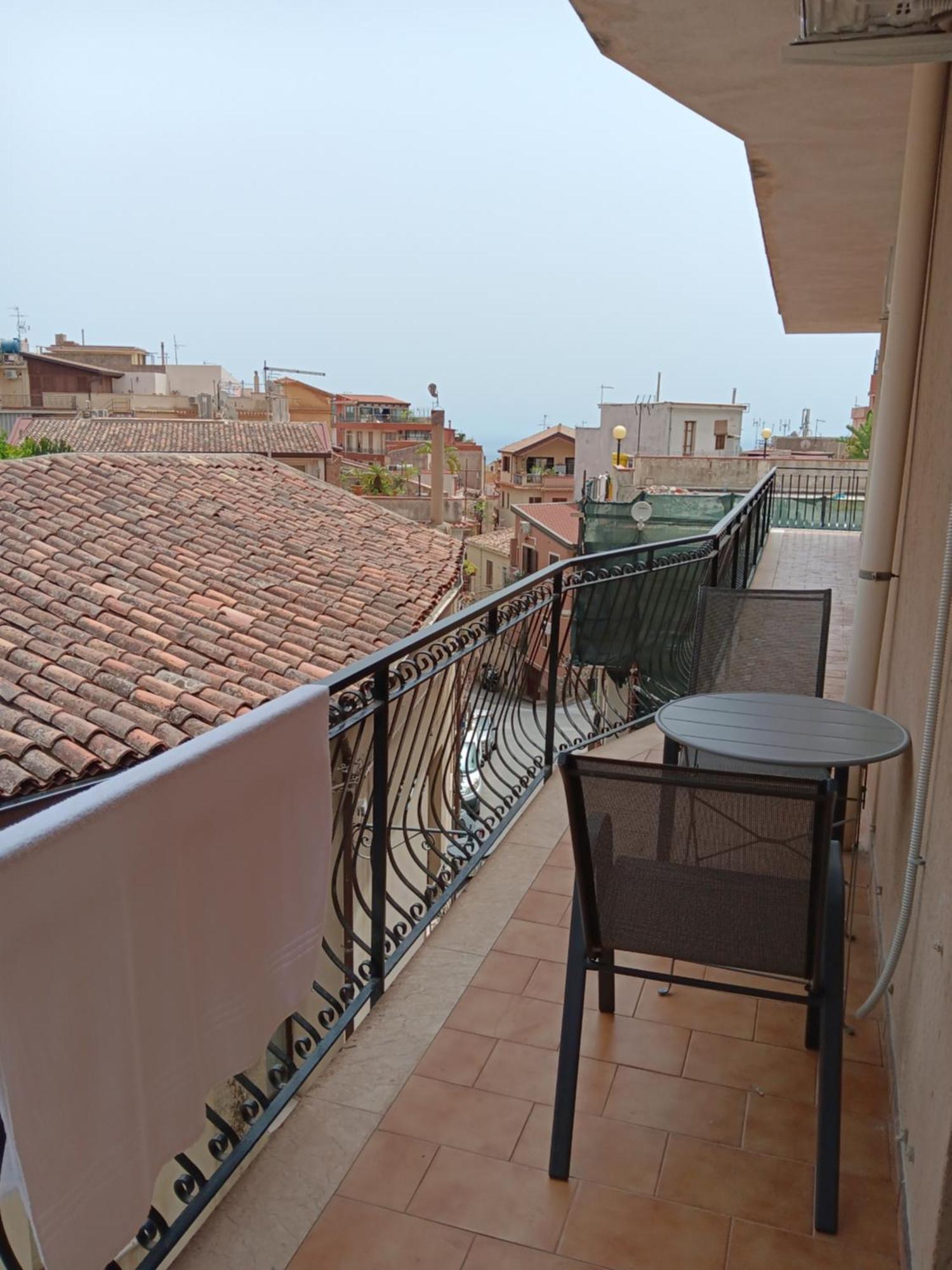 We Center With Parking * Taormina