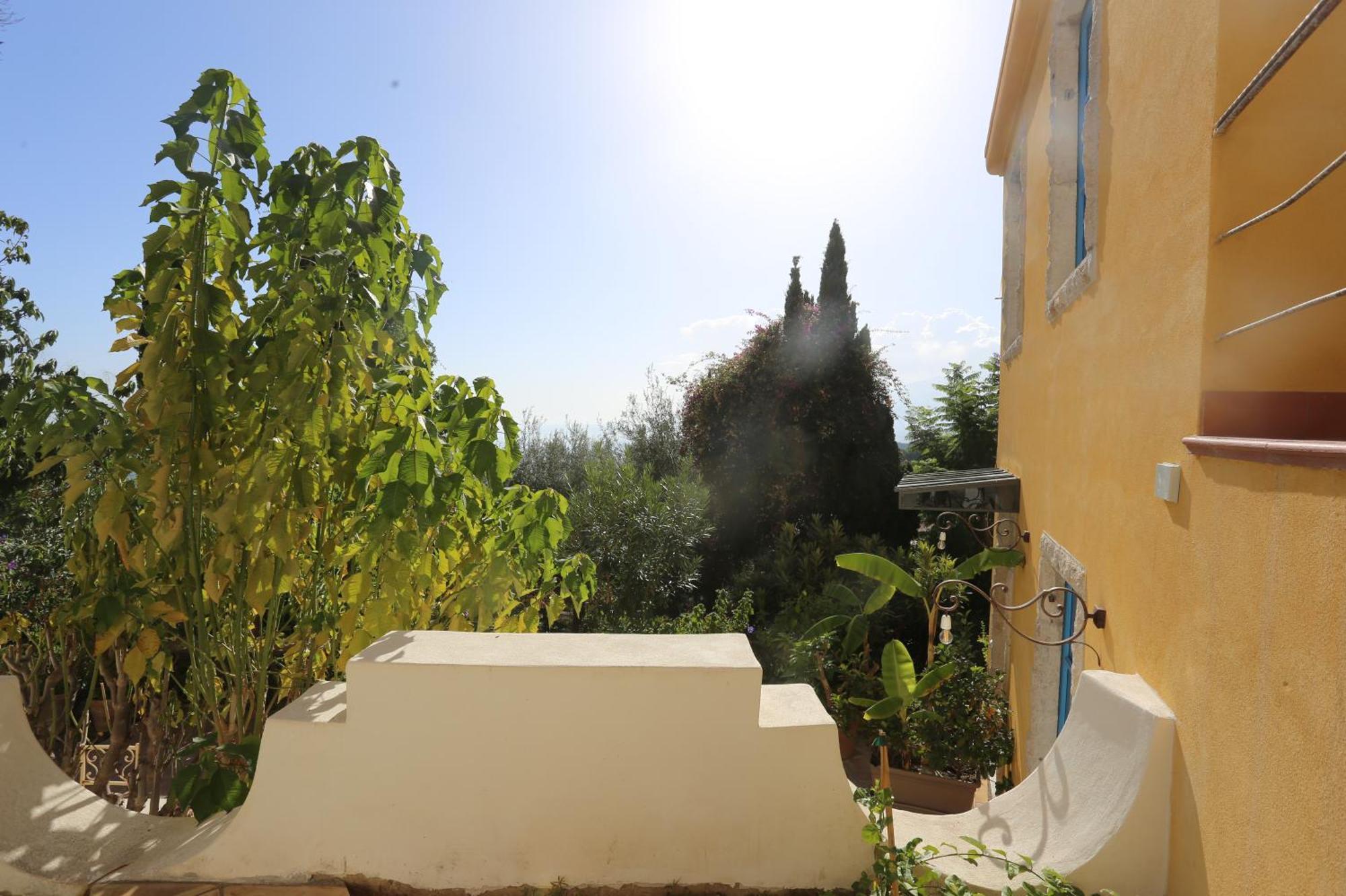Casa Cuseni, Residenza D'artista, Museo E Giardino Storico Bed & Breakfast 3*