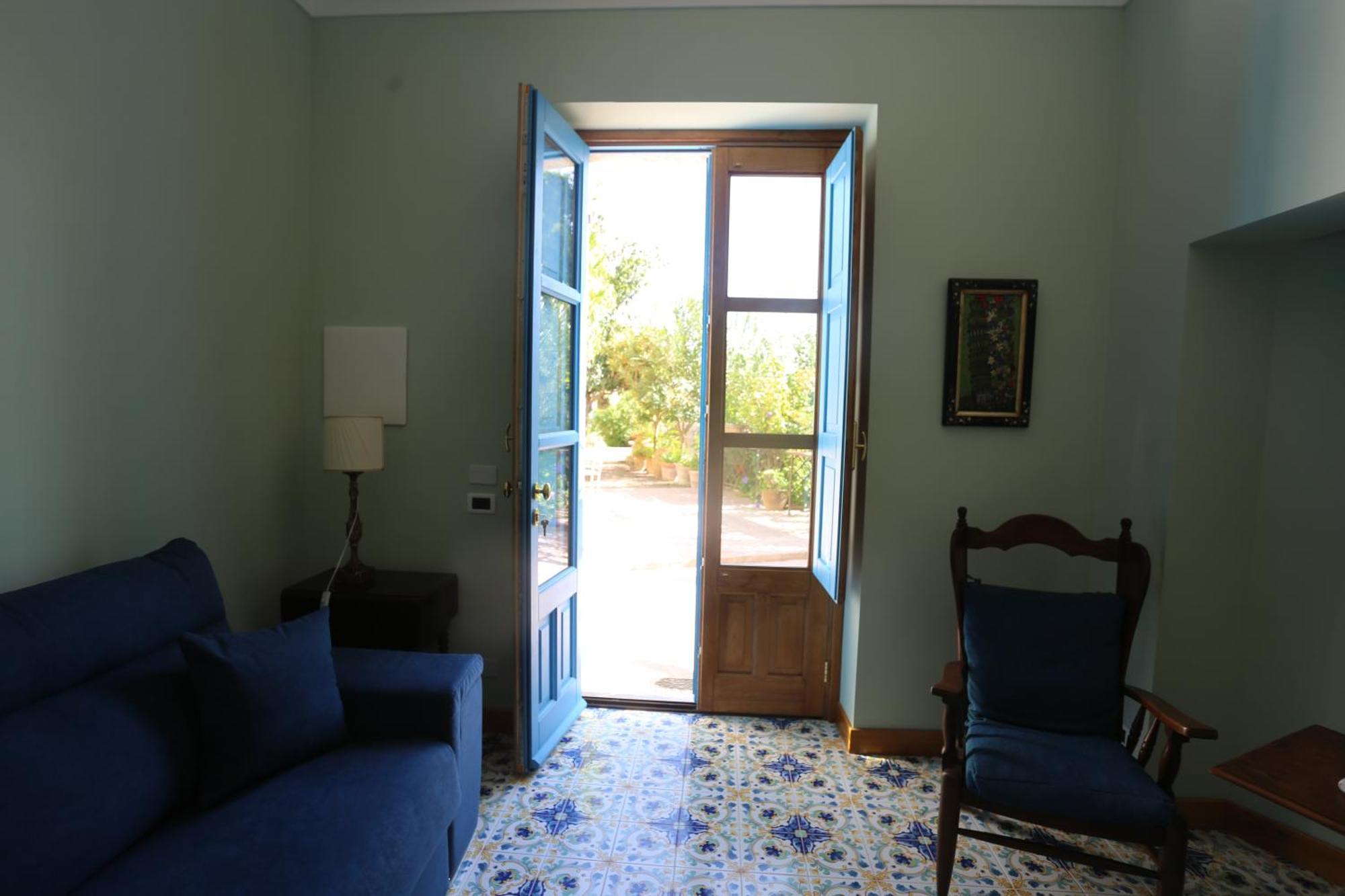 Bed & Breakfast Casa Cuseni, Residenza D'artista, Museo E Giardino Storico 3*