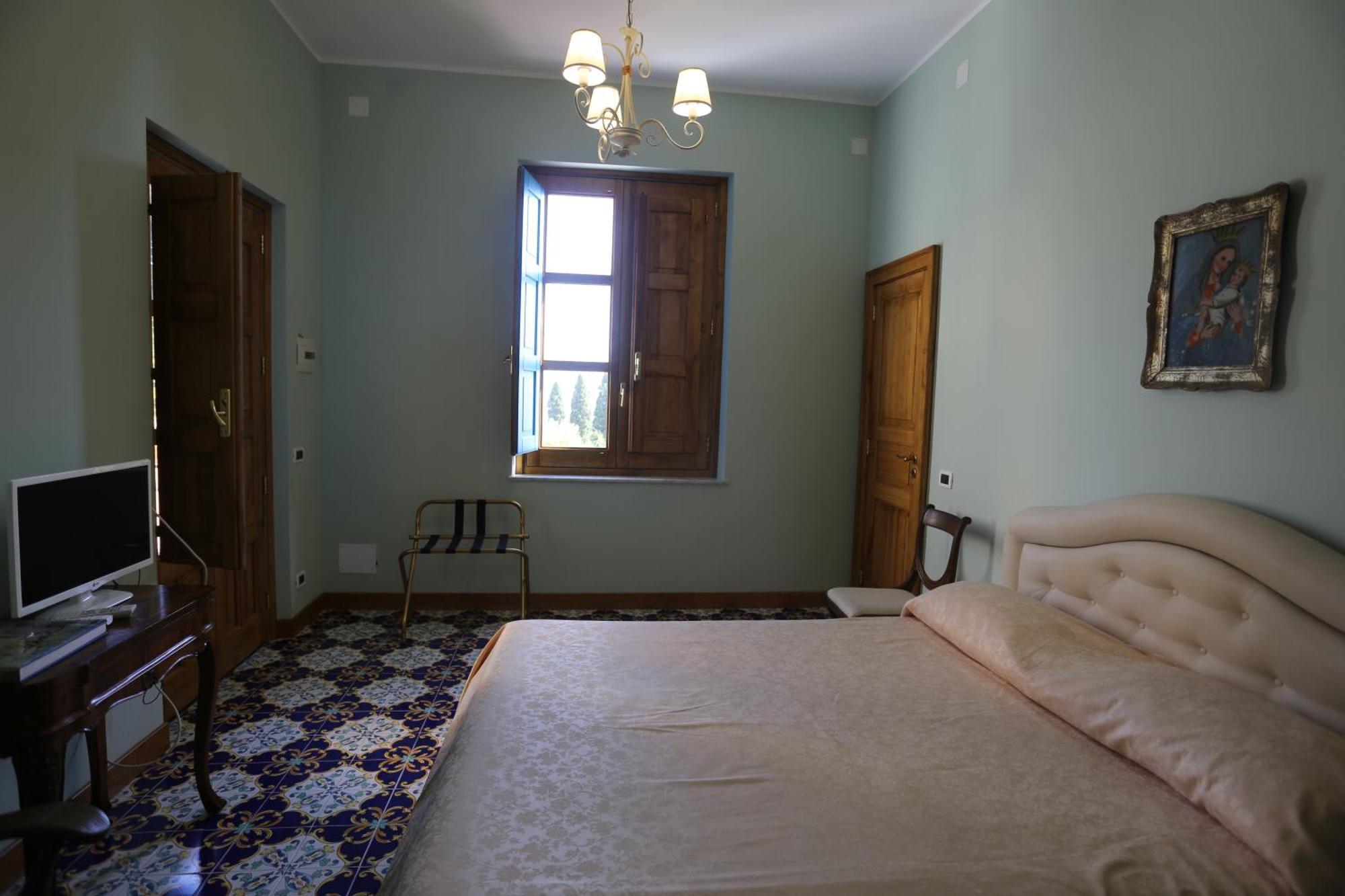 Casa Cuseni, Residenza D'artista, Museo E Giardino Storico