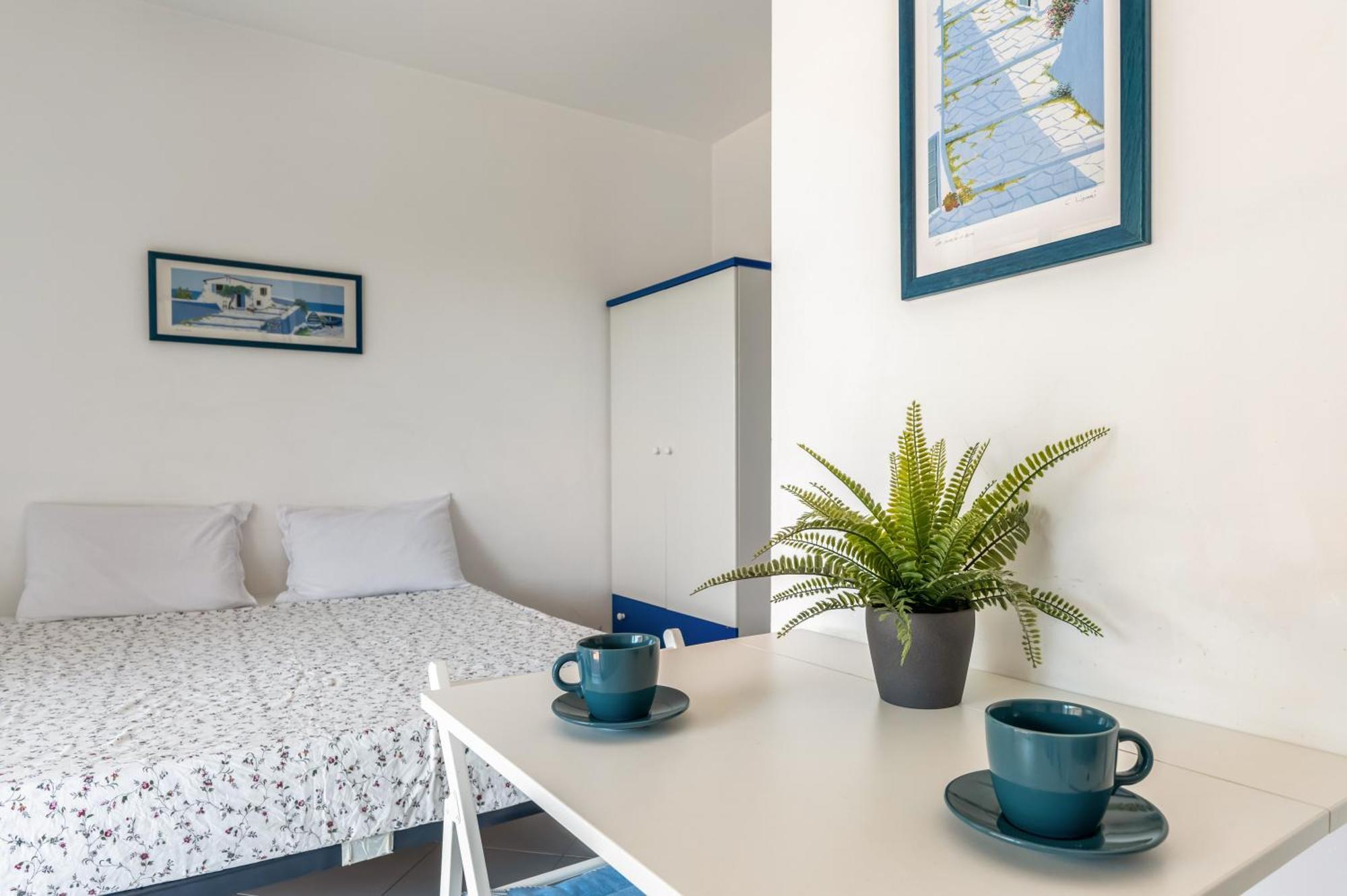 Romantic Retreat In Apartment *
