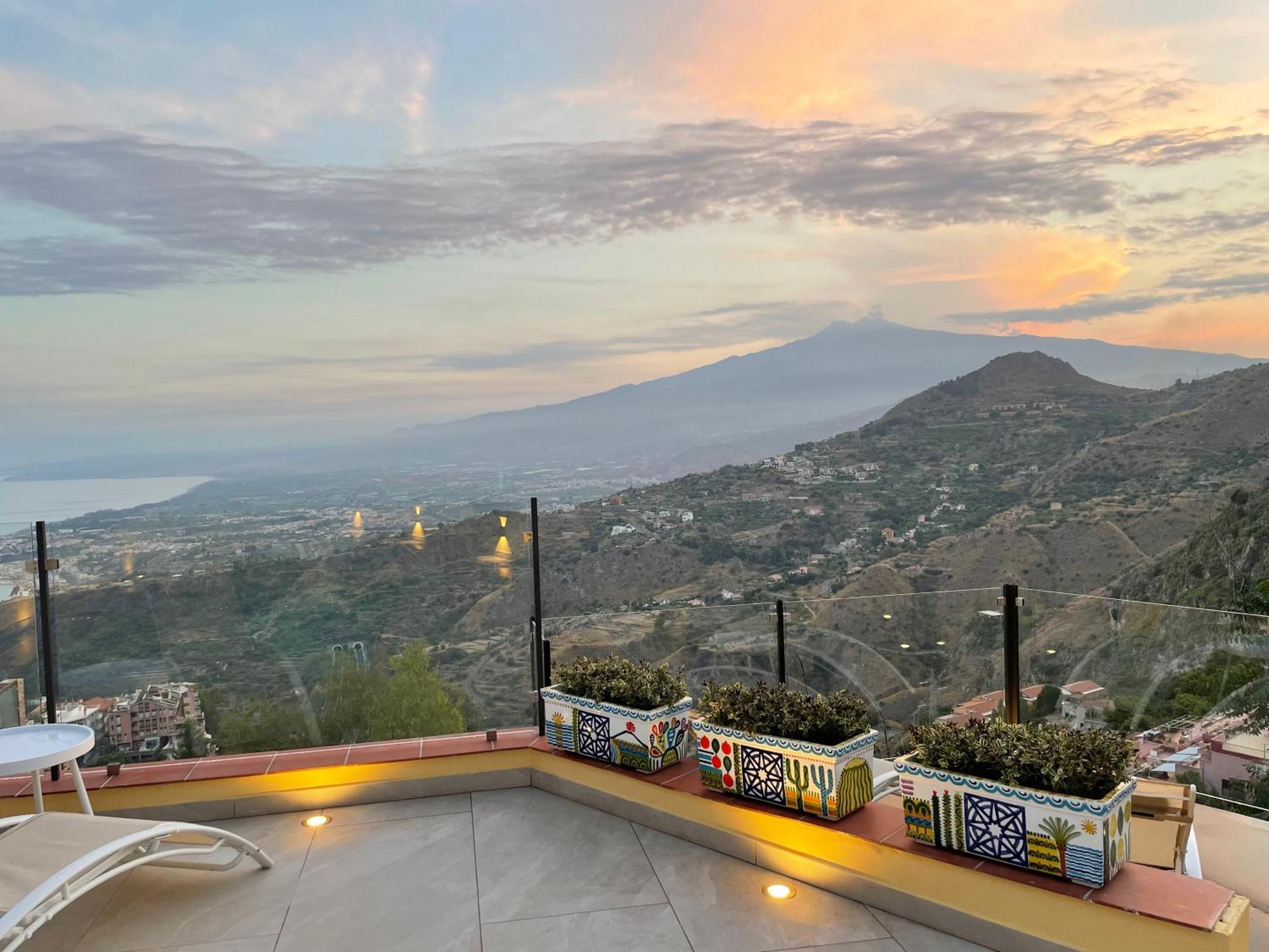 Villa Da Vinci Luxury Panoramic Apartments - Taormina Rooms Collection * Taormina