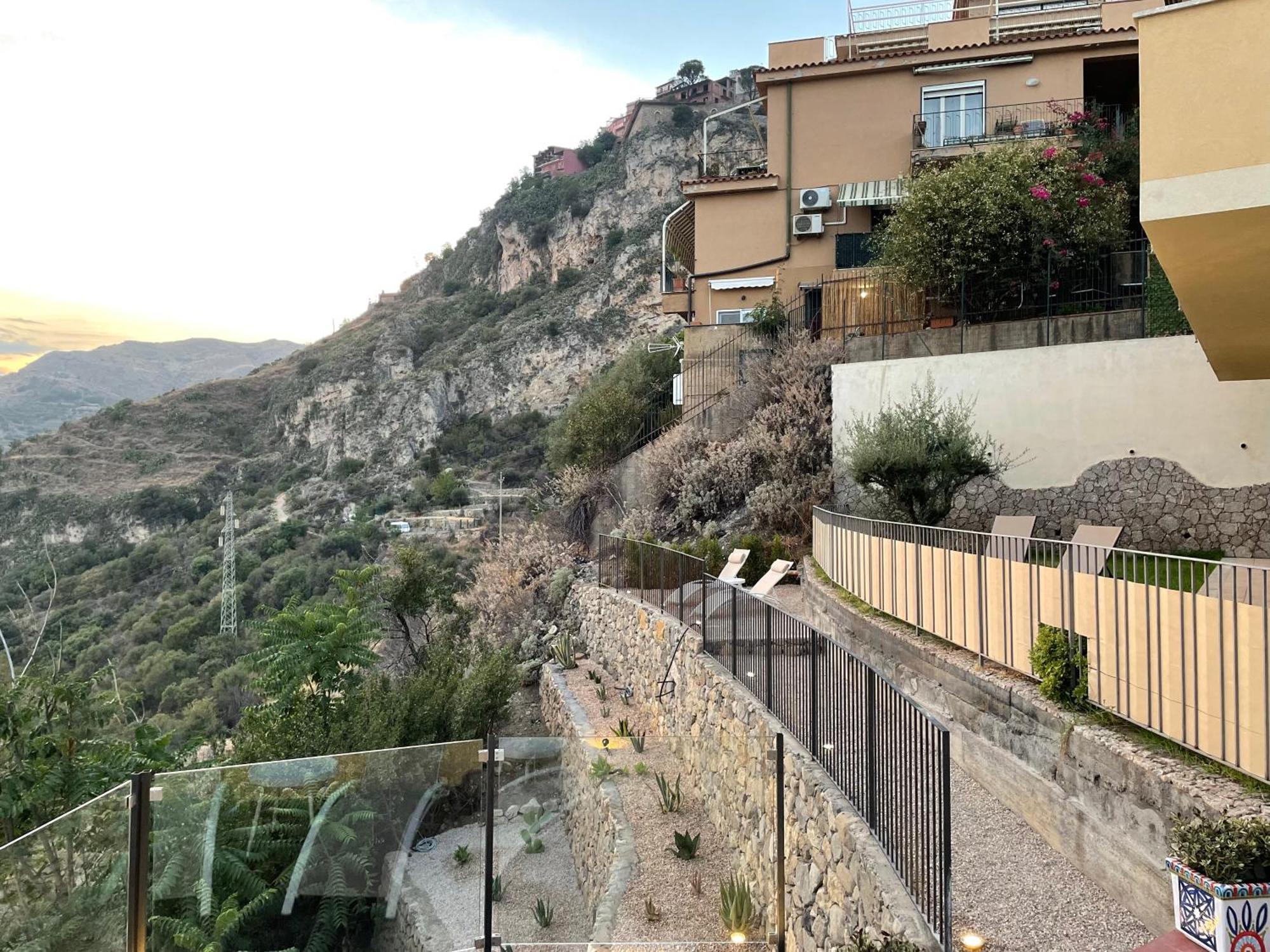 Apartment Villa Da Vinci Luxury Panoramic Apartments - Taormina Rooms Collection Taormina