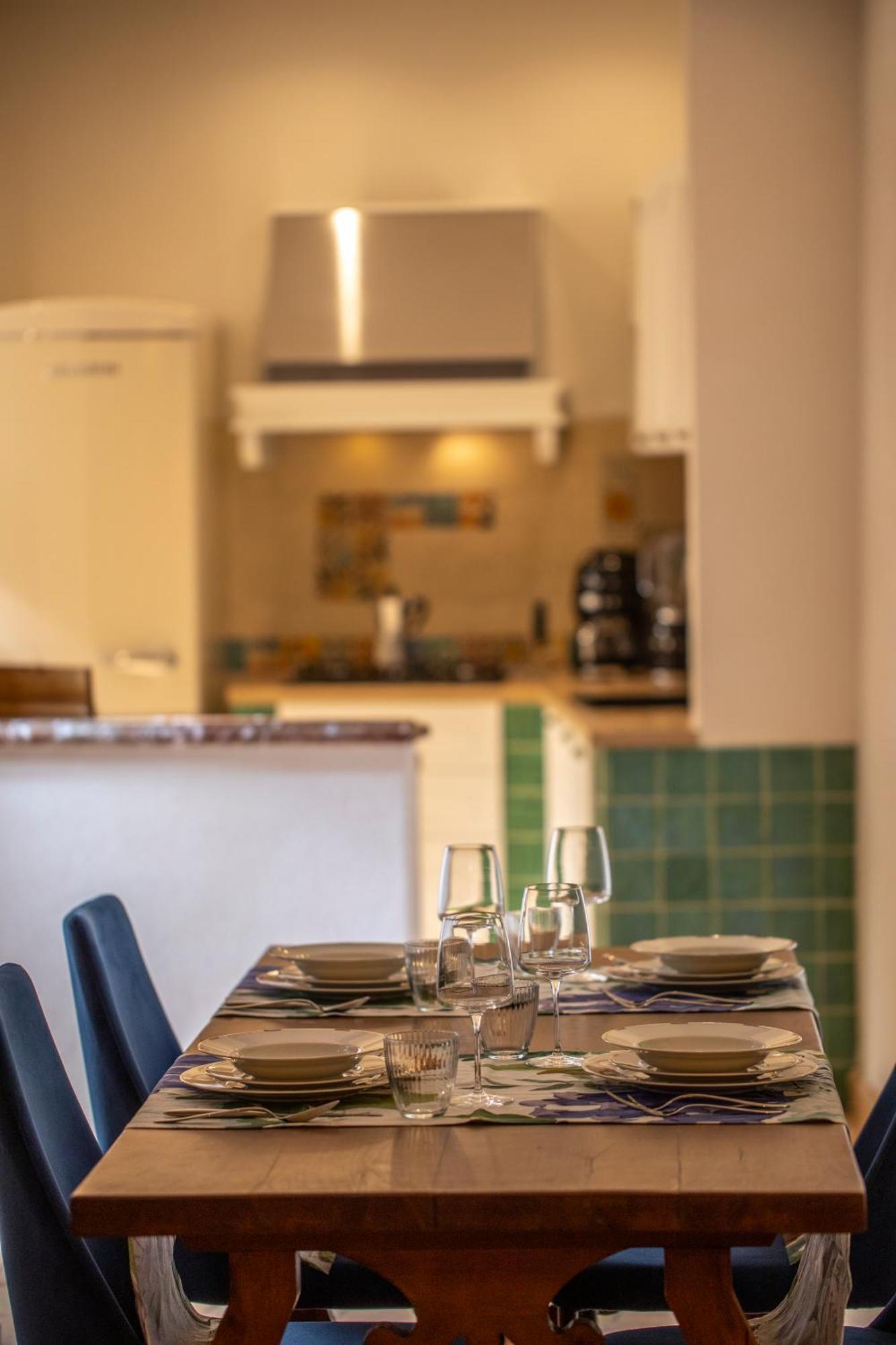 Center, Completely Renovated, Historical Apartamento *