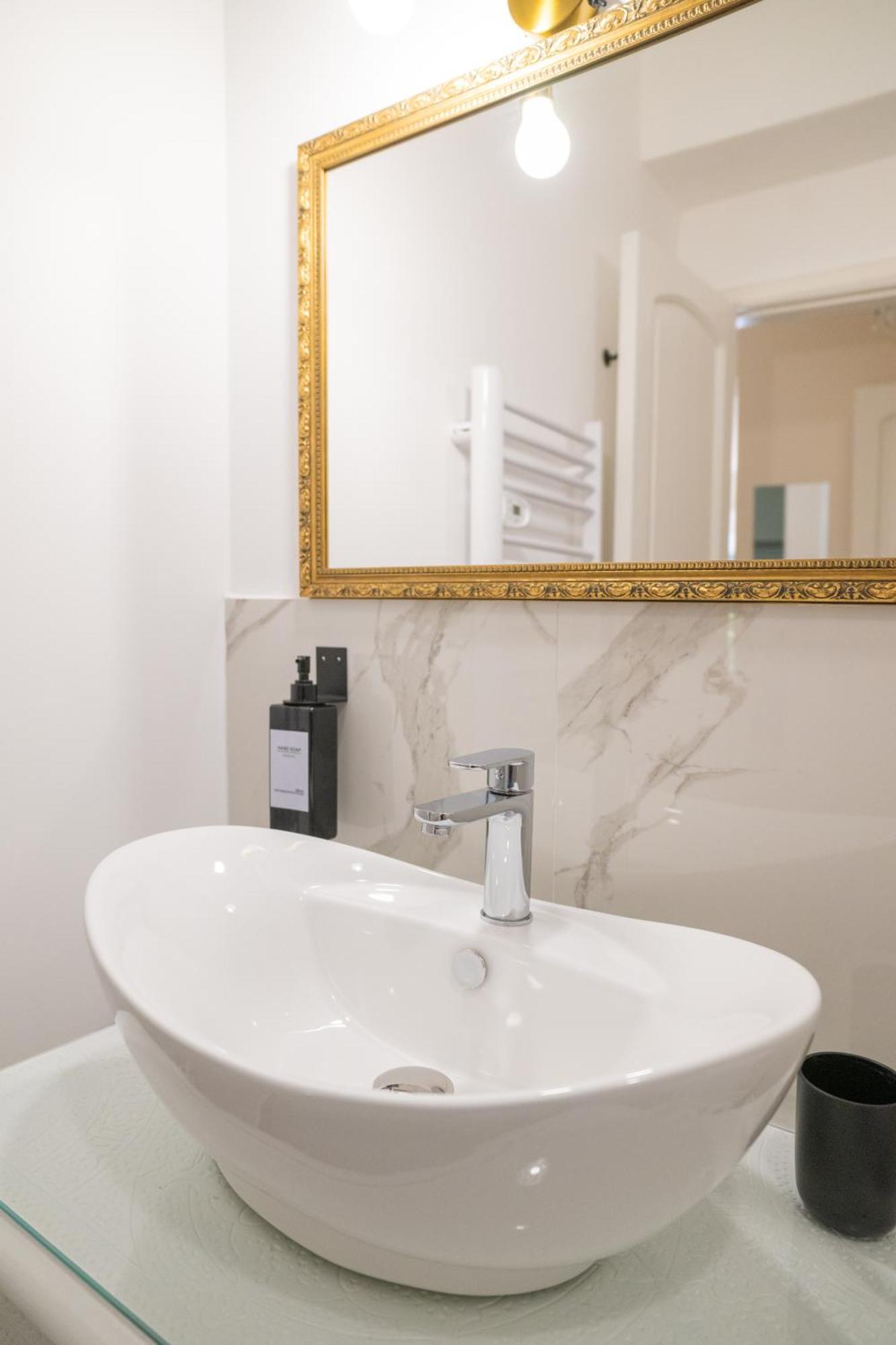 Atenasio Garden Suite, Elegance & Relaxation In The Heart Of