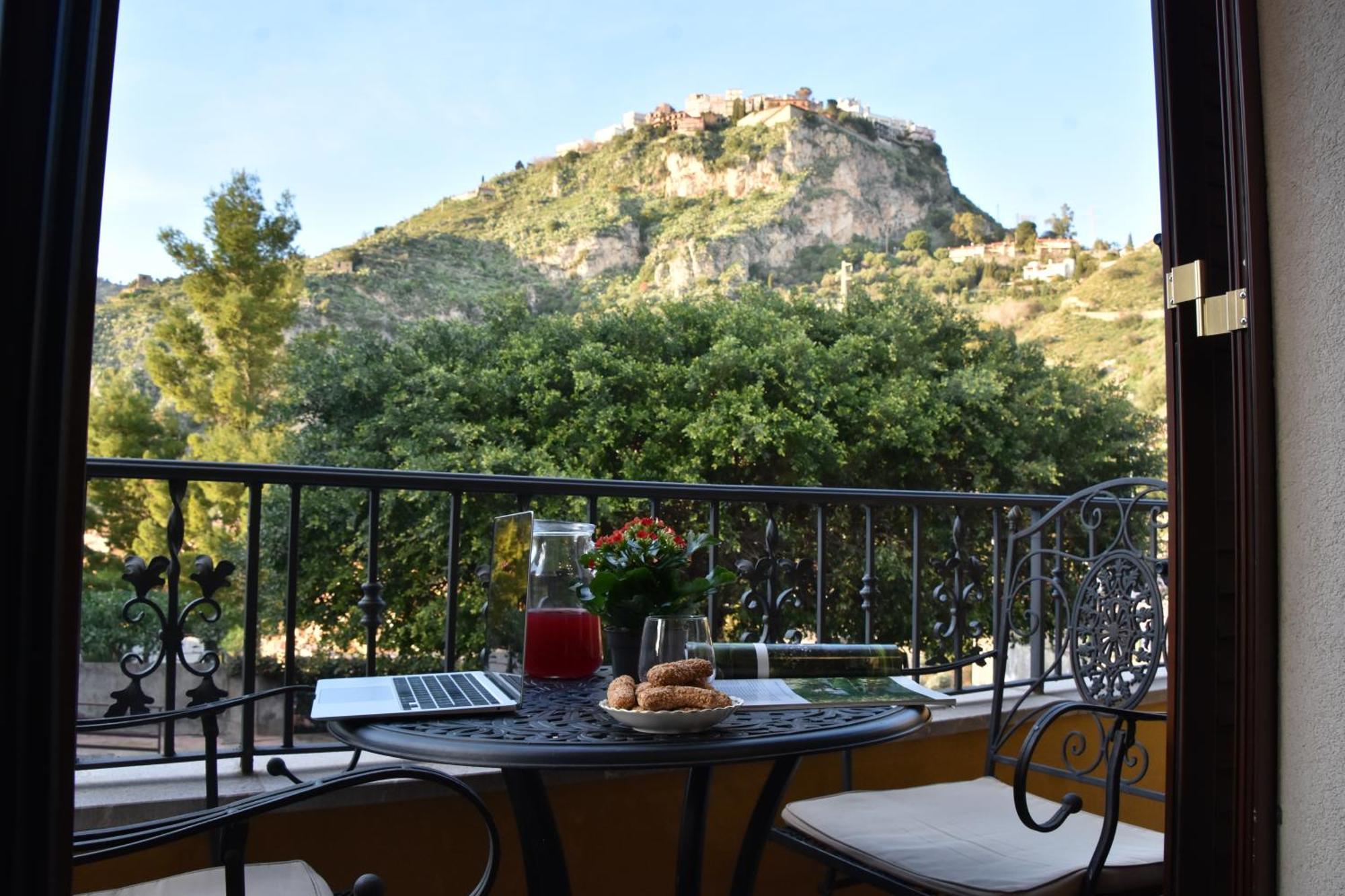 Gloden House * Taormina