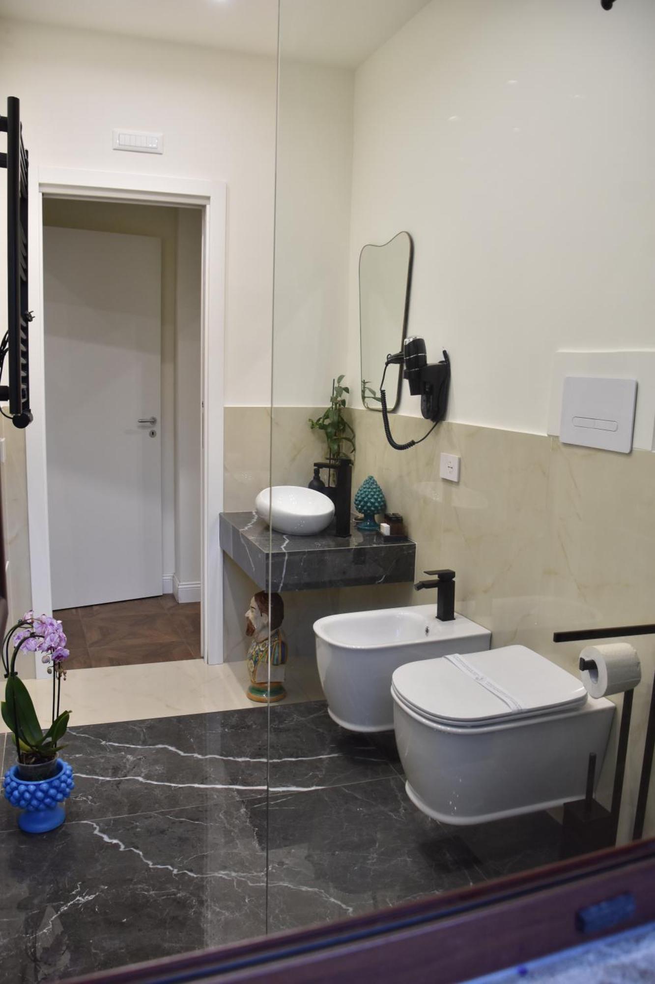 Gloden House Apartment