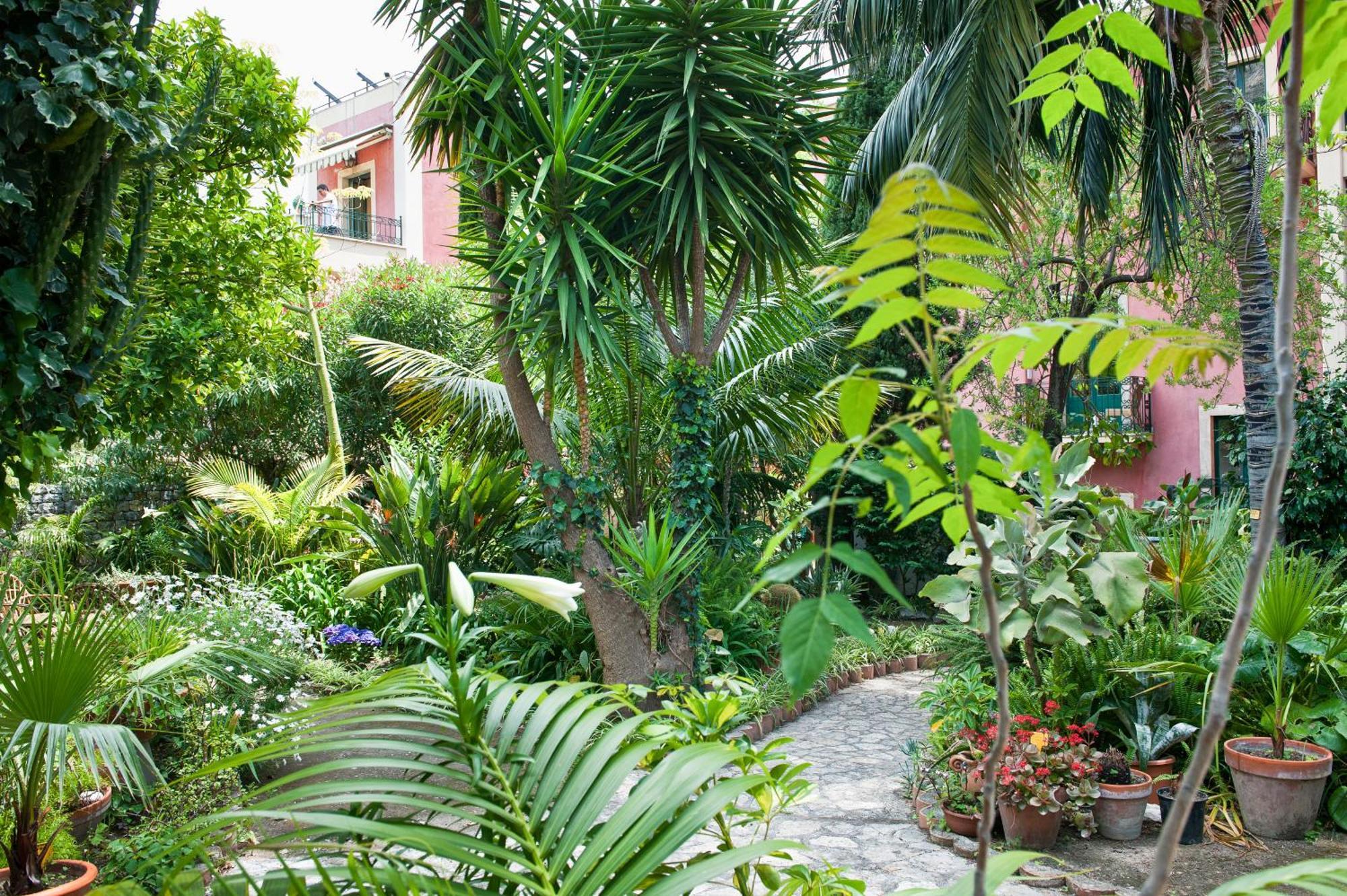 Schuler Center Garden In Self-catering * Taormina