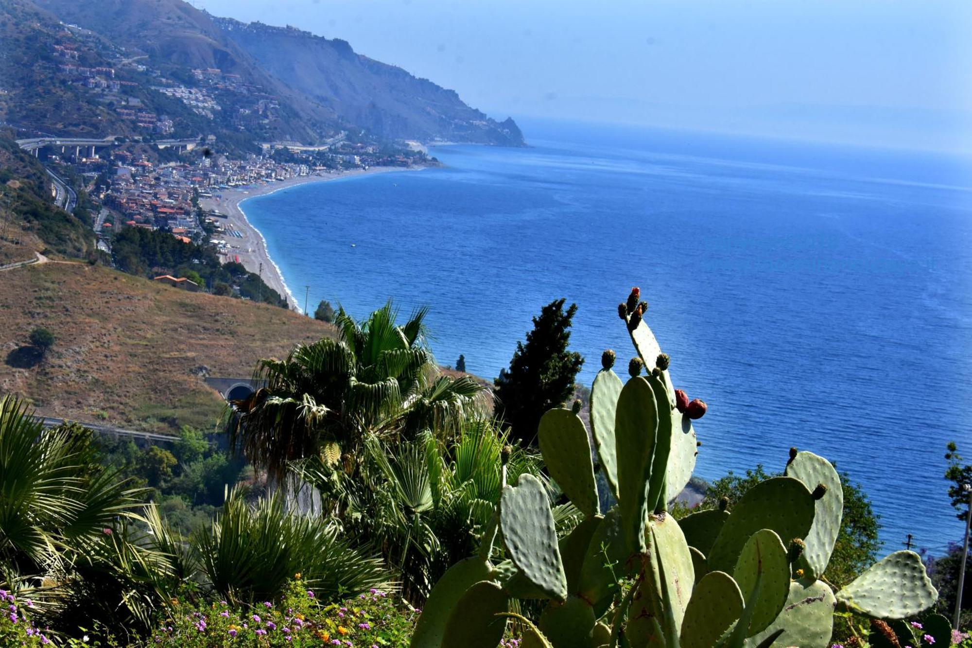 Ibiscus By Holidays Taormina