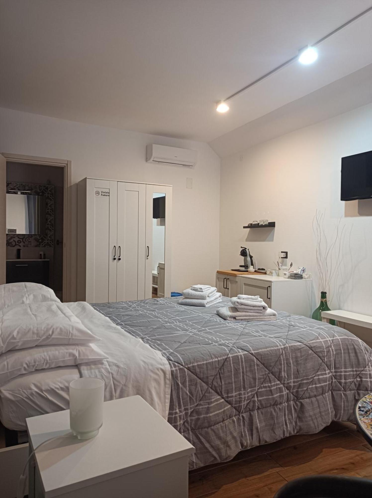 La Jacaranda Guest house Taormina