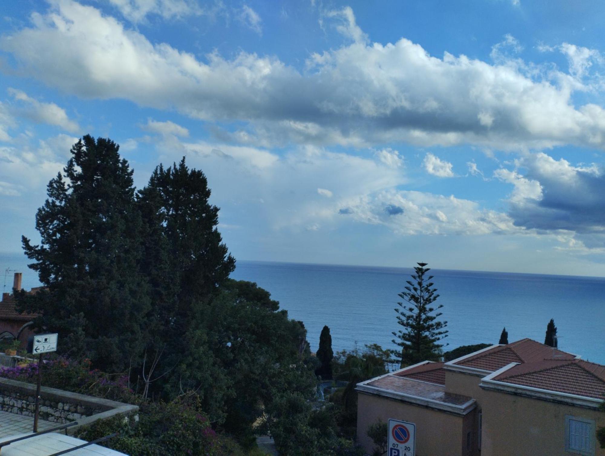 Casa Muscolino Con Vista Mare E Su L'etna