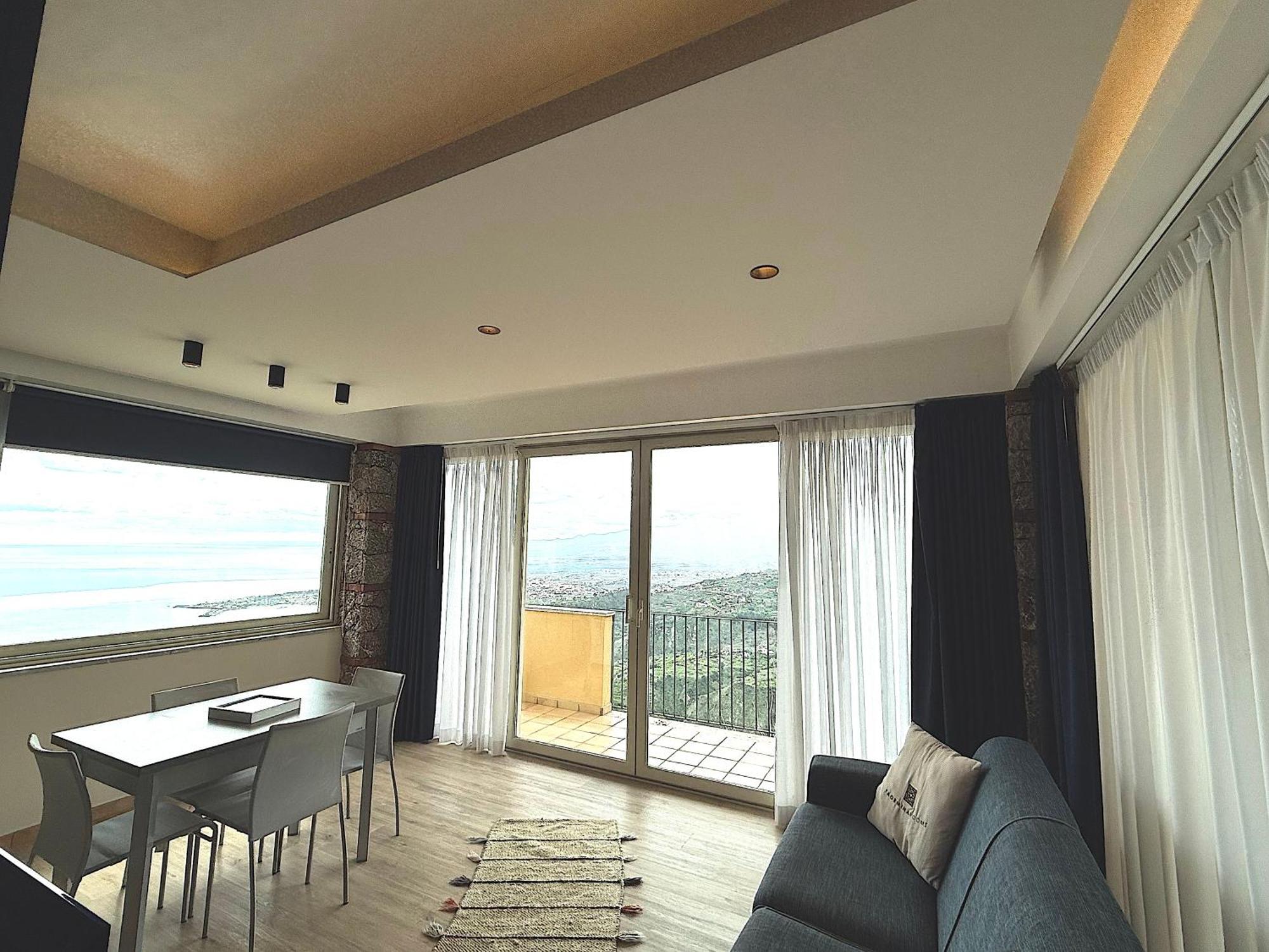 Villa Da Vinci Luxury Panoramic Apartments - Taormina Rooms Collection *