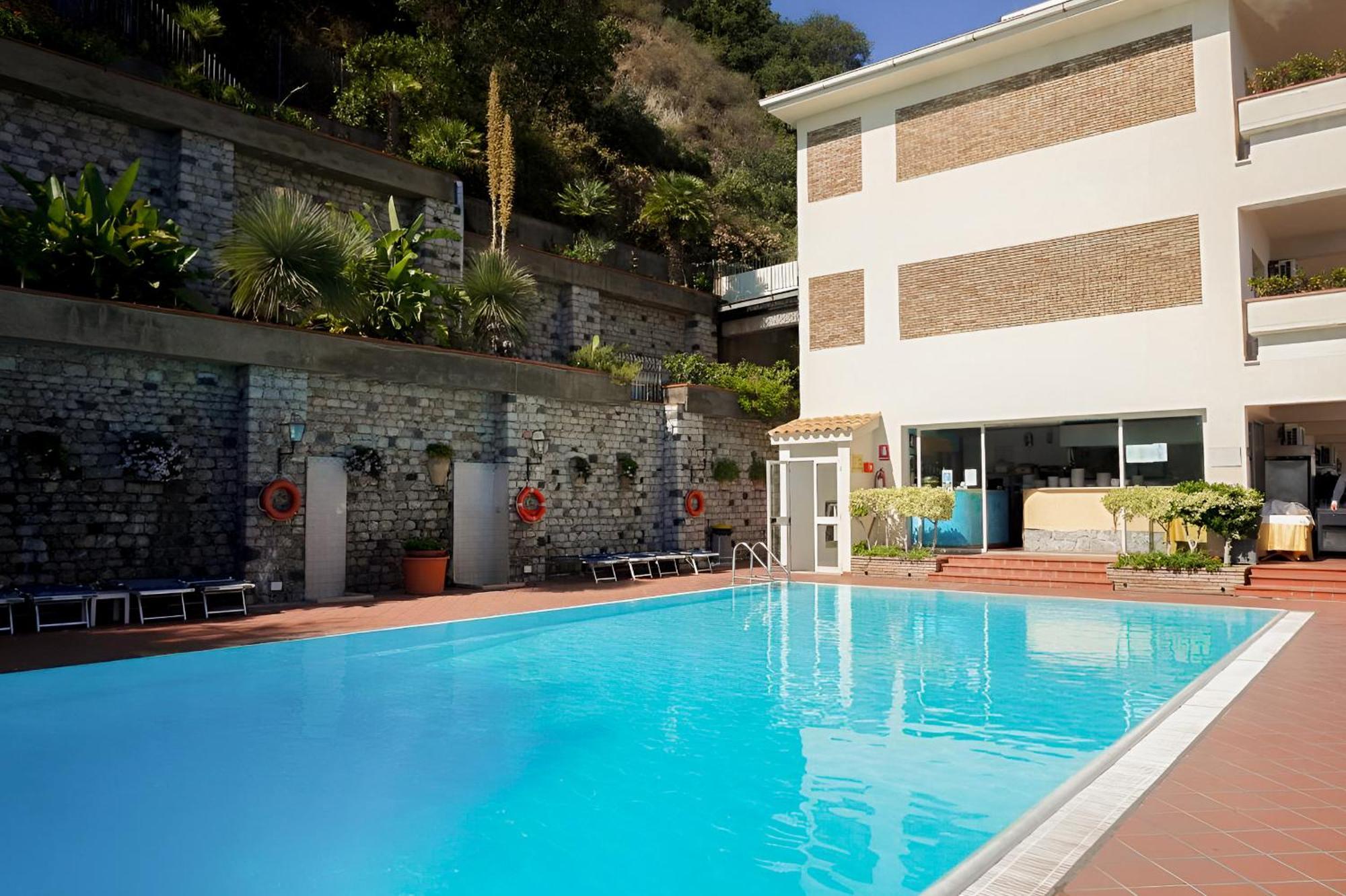 Hotiday Collection - 4* Taormina