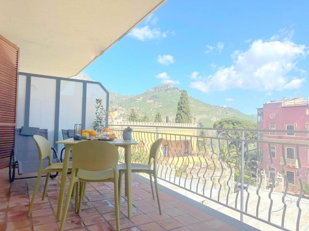 Dama View By Holidays Apartment *