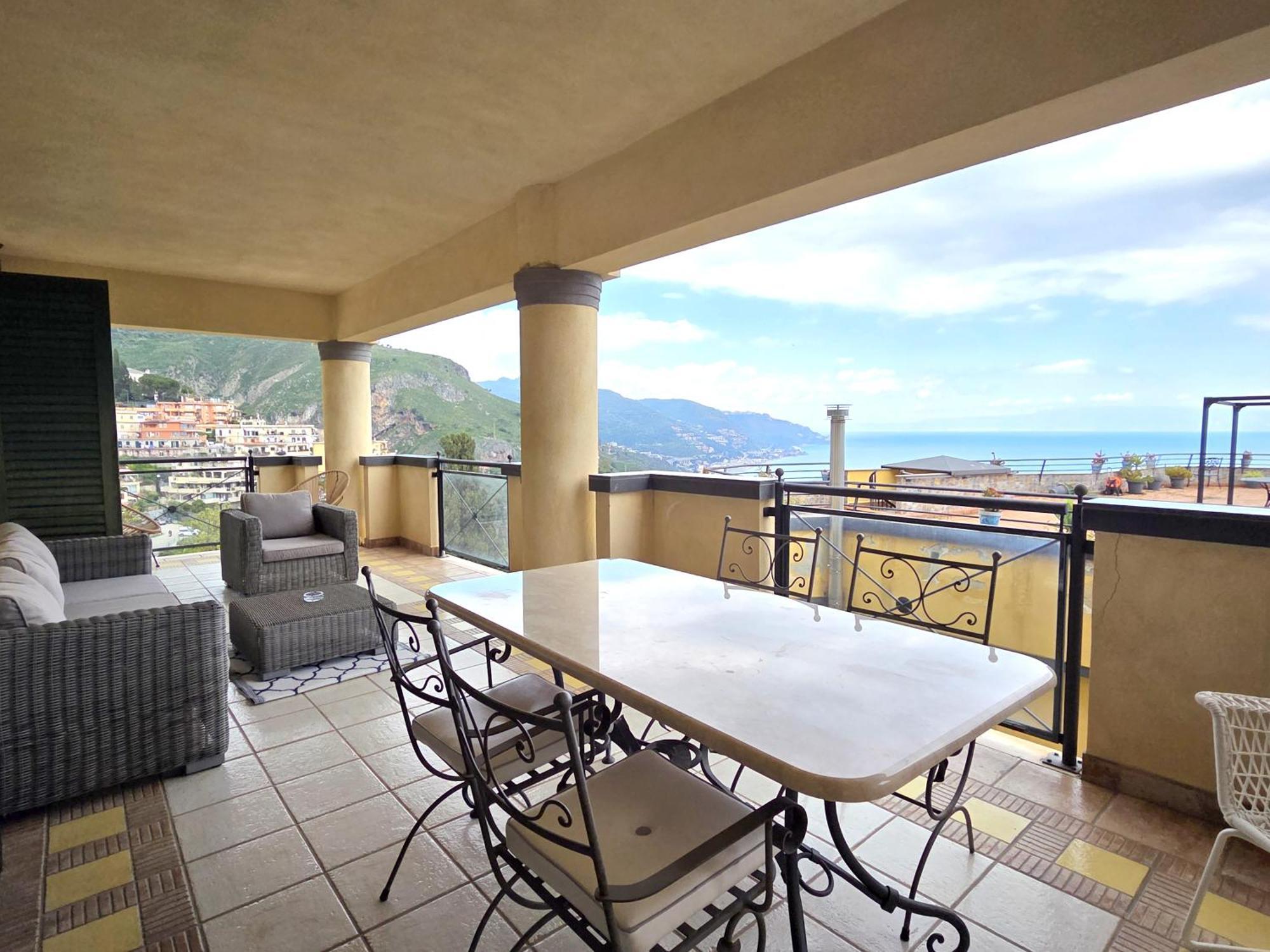 Apartamento Ibiscus By Holidays Taormina