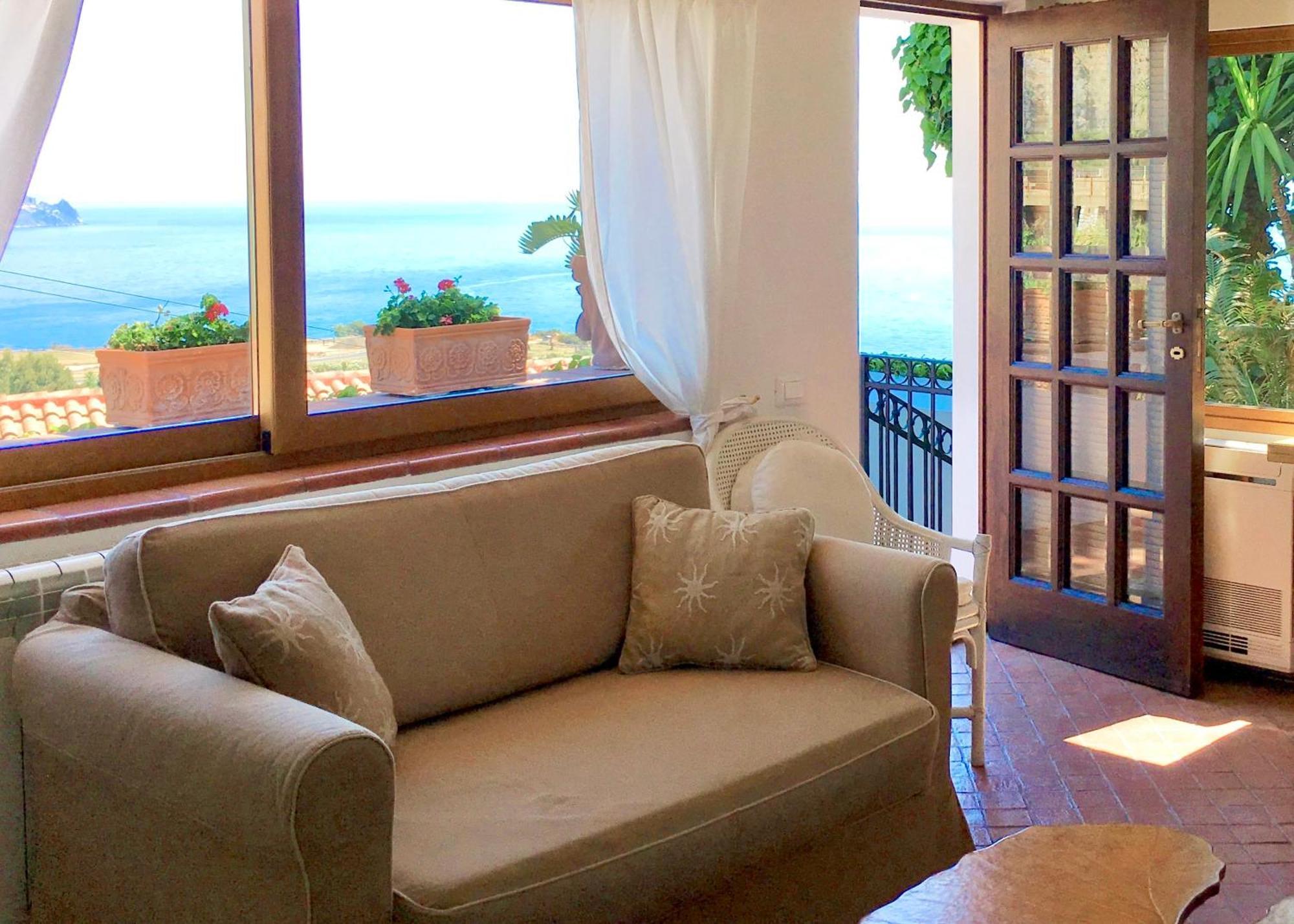 Apartment Lou Private With Panoramic Sea View Pool