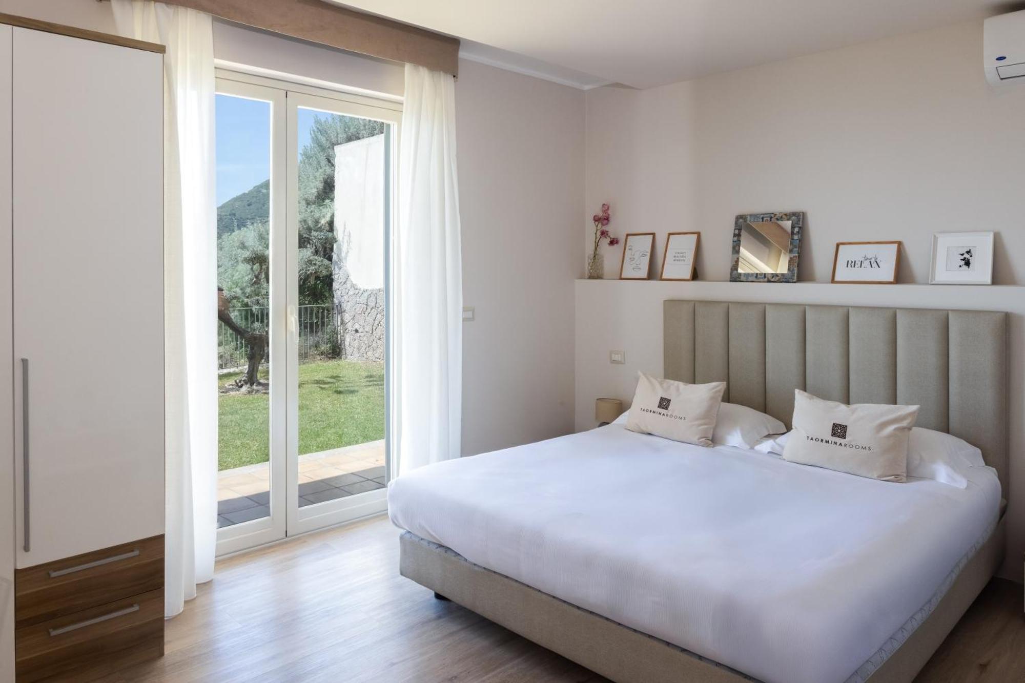 Villa Da Vinci Luxury Panoramic Apartments - Taormina Rooms Collection