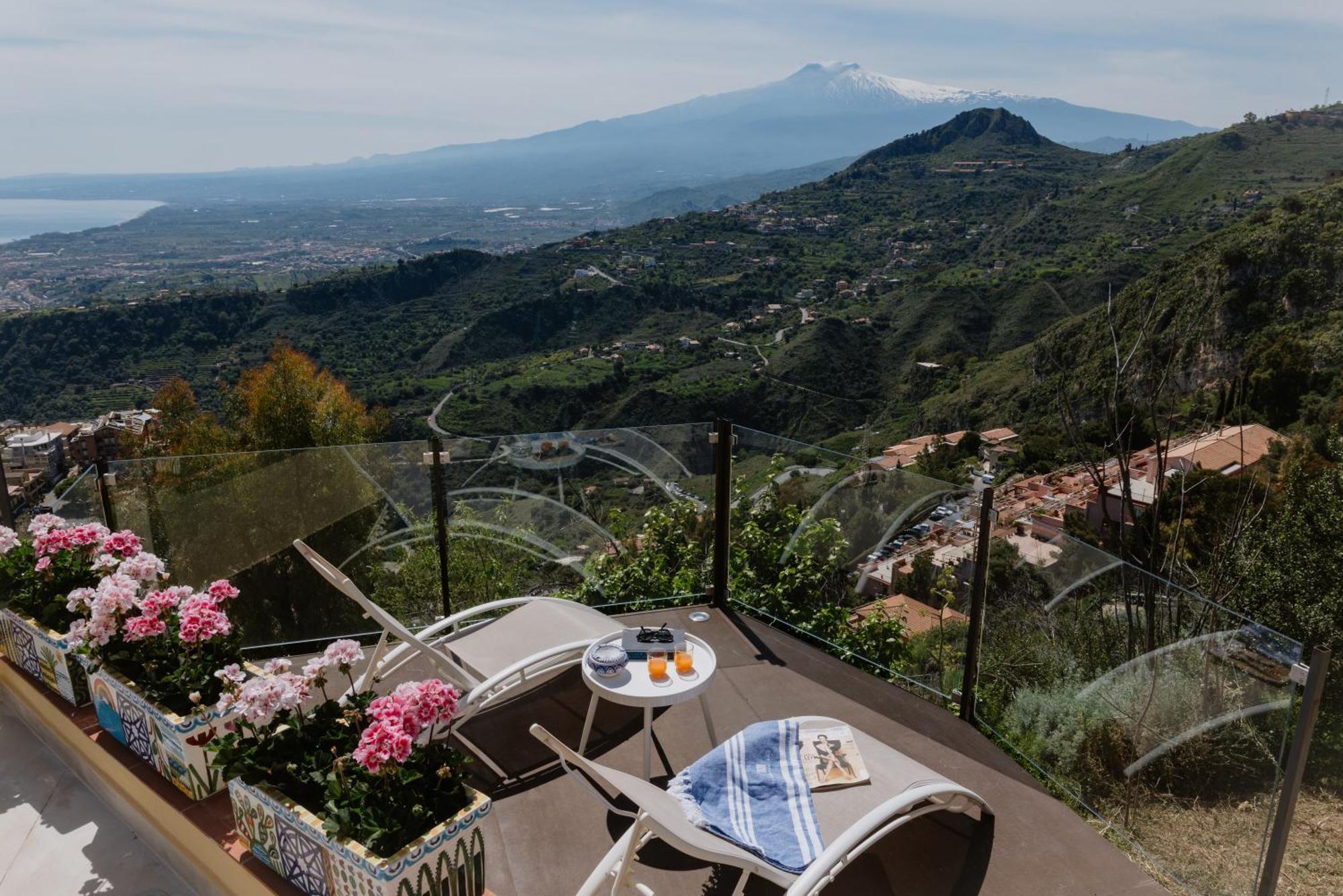 Villa Da Vinci Luxury Panoramic Apartments - Taormina Rooms Collection *