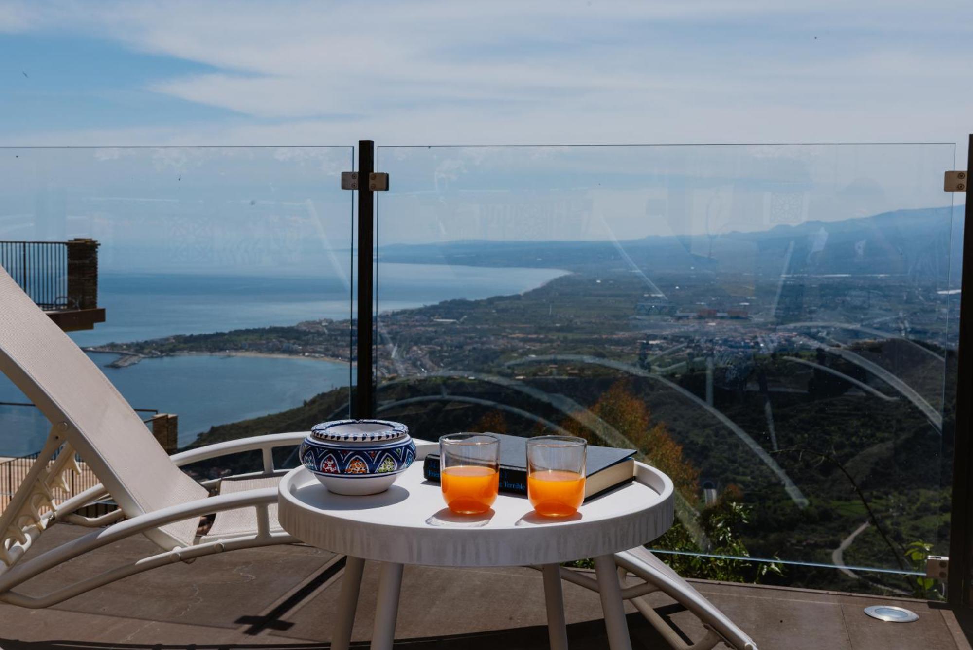 Villa Da Vinci Luxury Panoramic Apartments - Taormina Rooms Collection