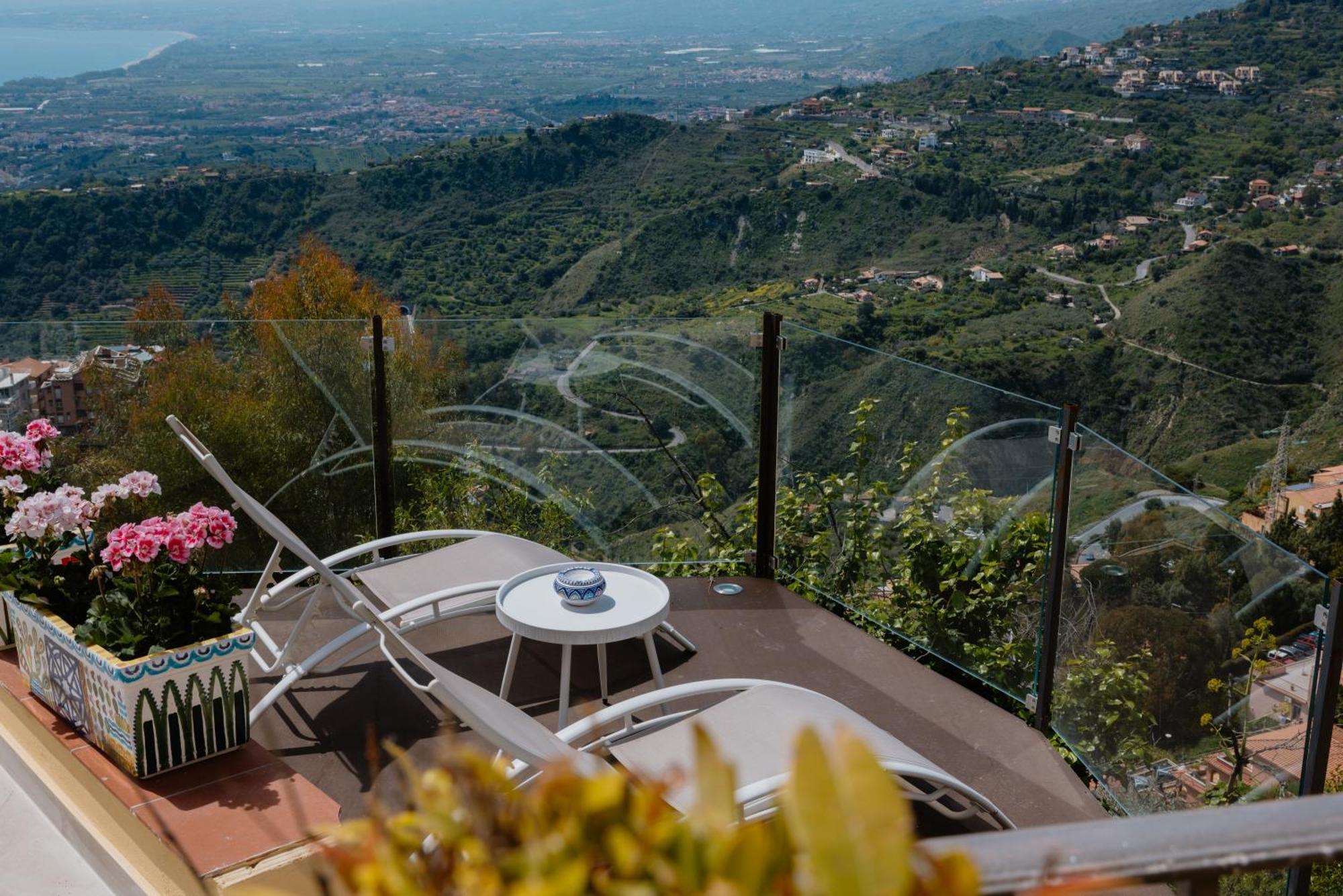 Apartment Villa Da Vinci Luxury Panoramic Apartments - Taormina Rooms Collection Taormina