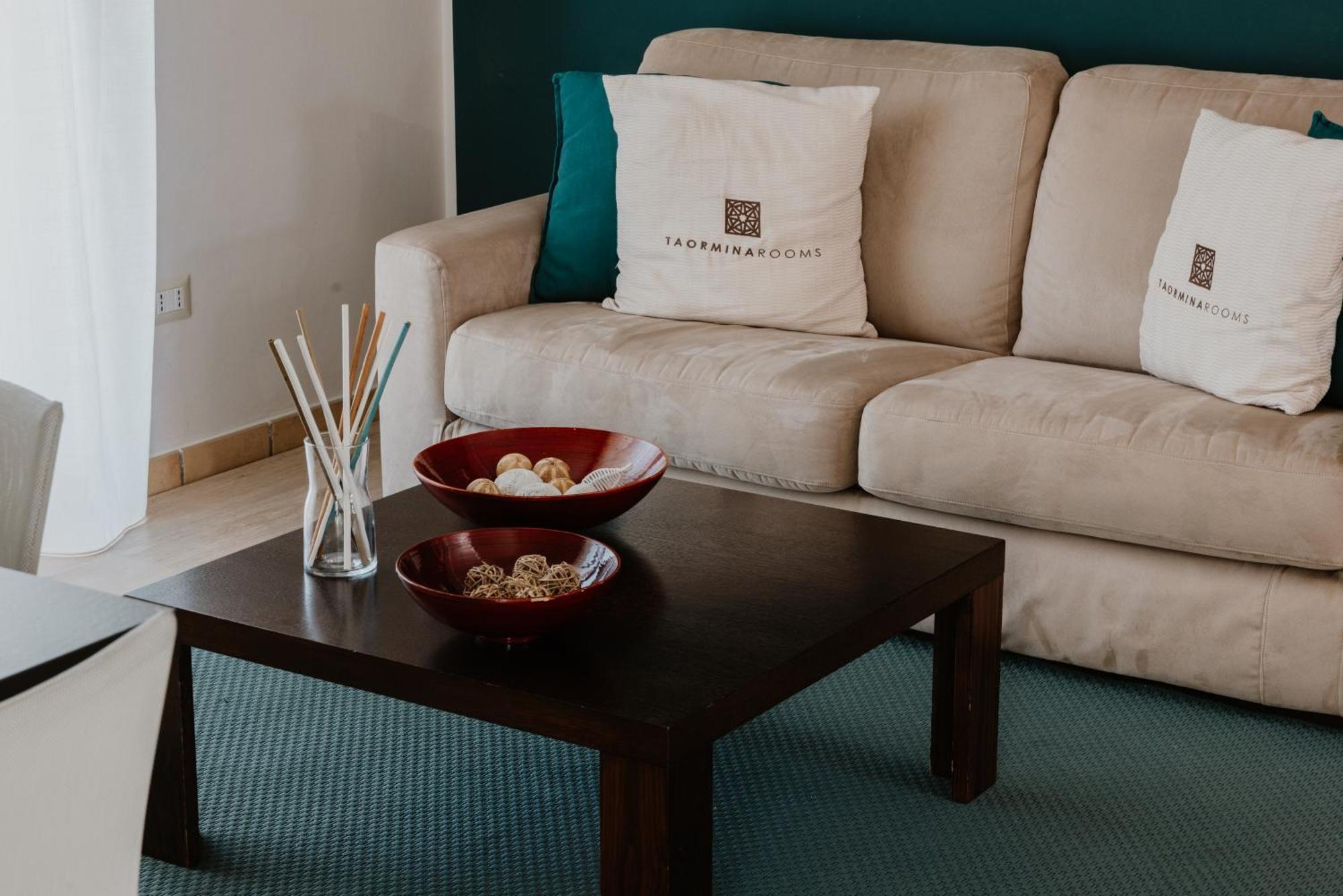 Villa Da Vinci Luxury Panoramic Apartments - Taormina Rooms Collection * Taormina