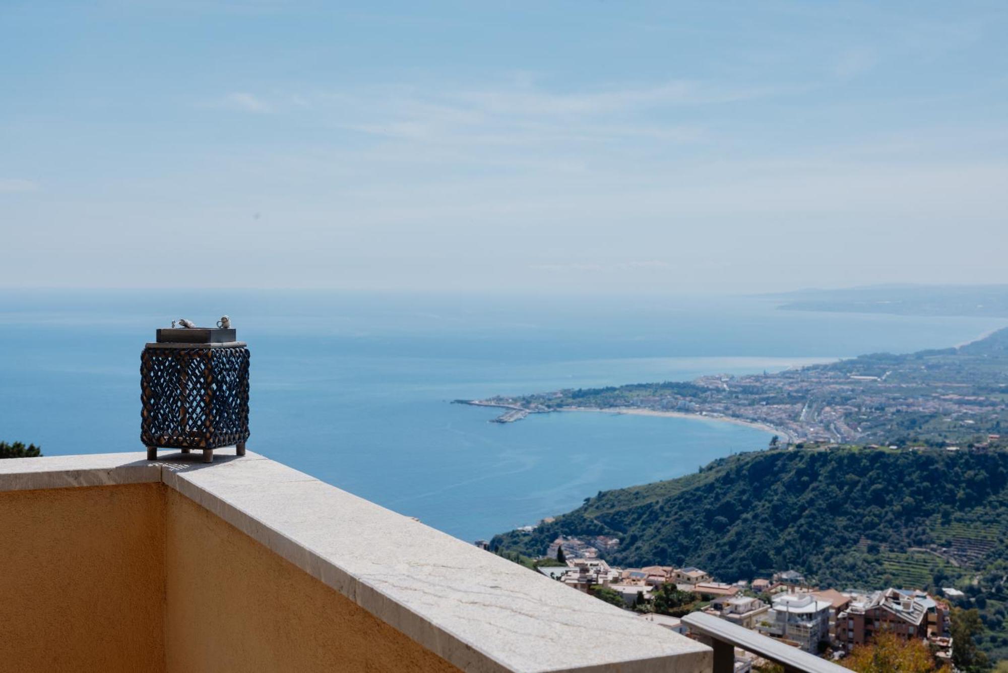 Villa Da Vinci Luxury Panoramic Apartments - Taormina Rooms Collection
