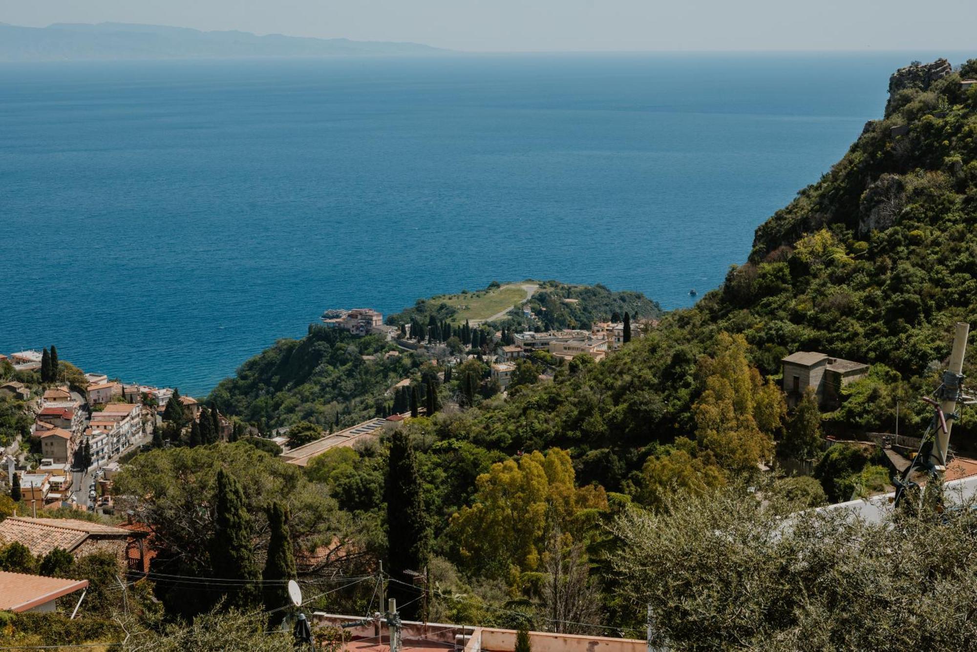 Apartment Villa Da Vinci Luxury Panoramic Apartments - Taormina Rooms Collection *