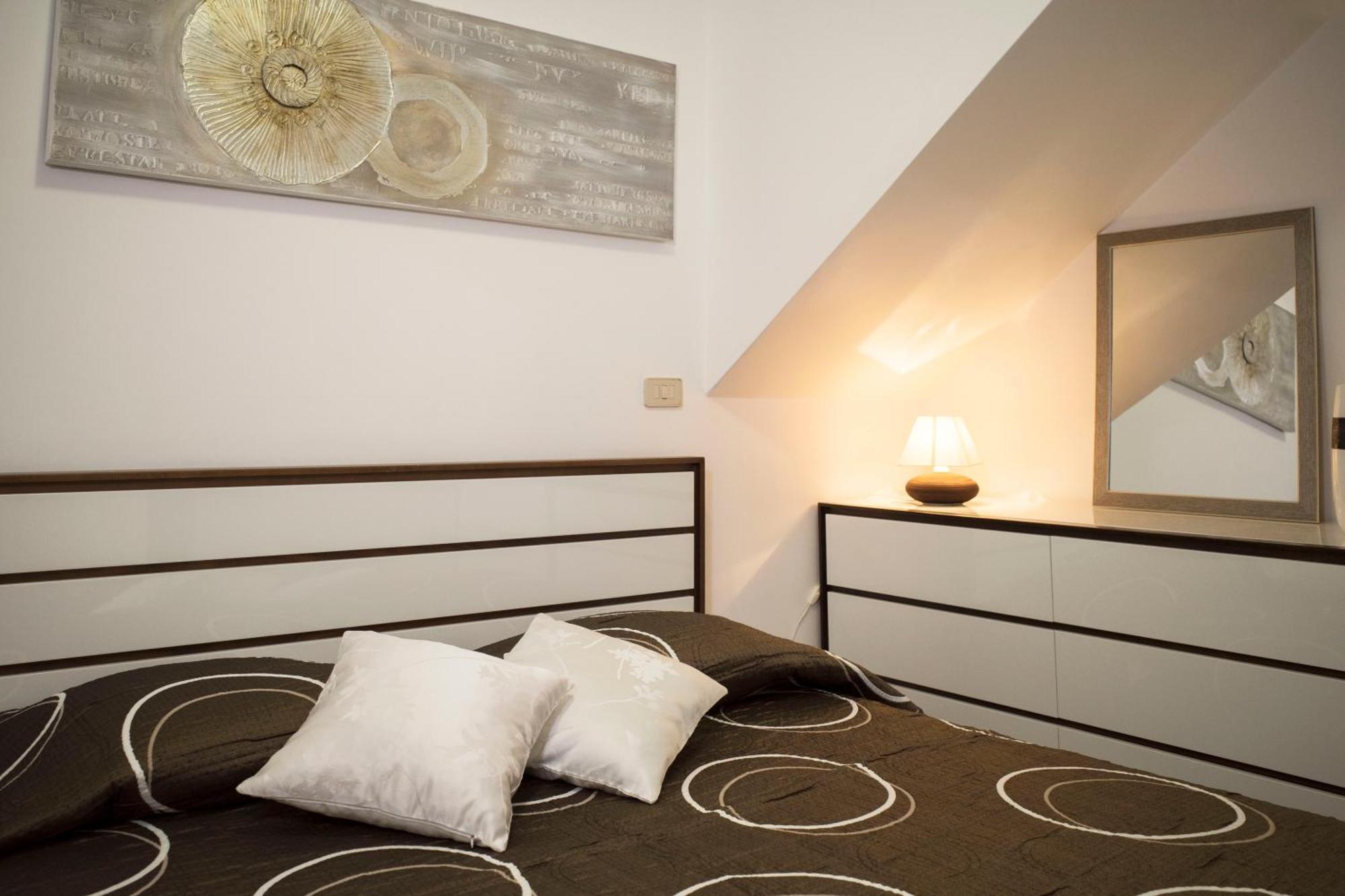Apartment La Maison Casa Maria - Vico Zecca