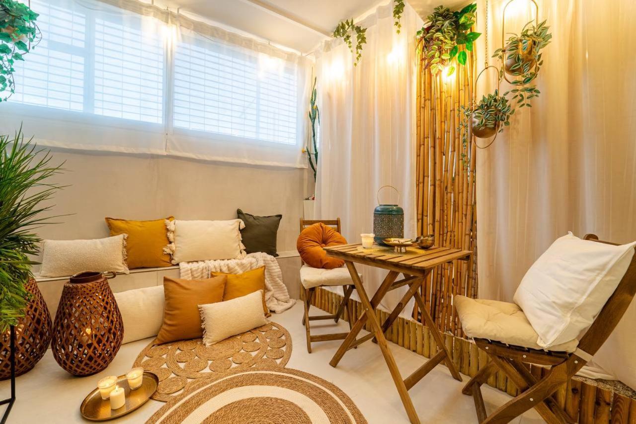 Johnny's Guest house *