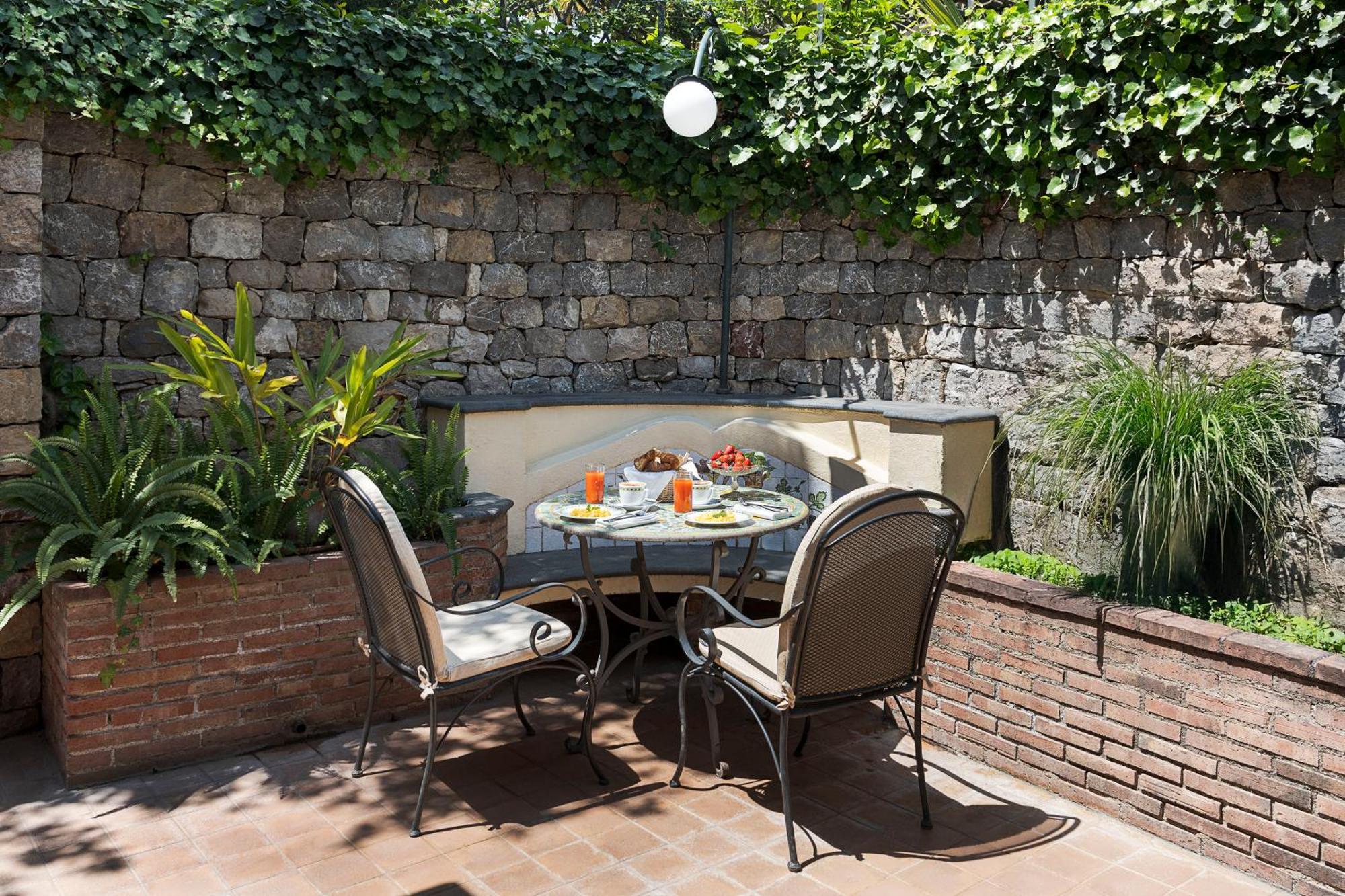 Schuler Center Garden In Self-catering