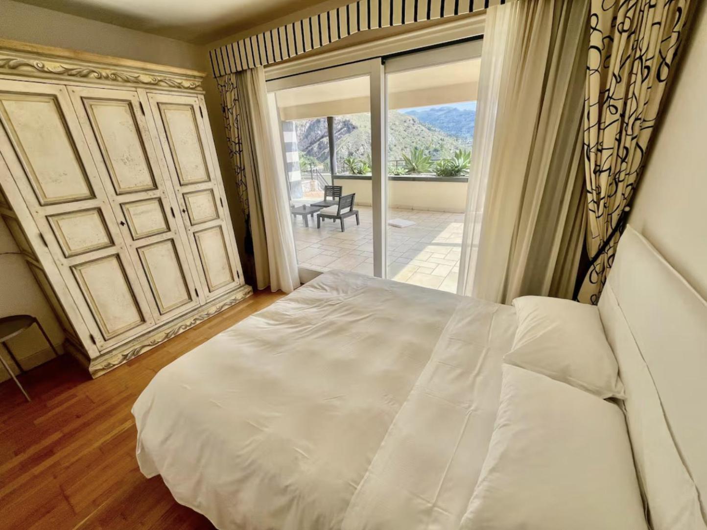 Panoramic Apartment In Taormina *