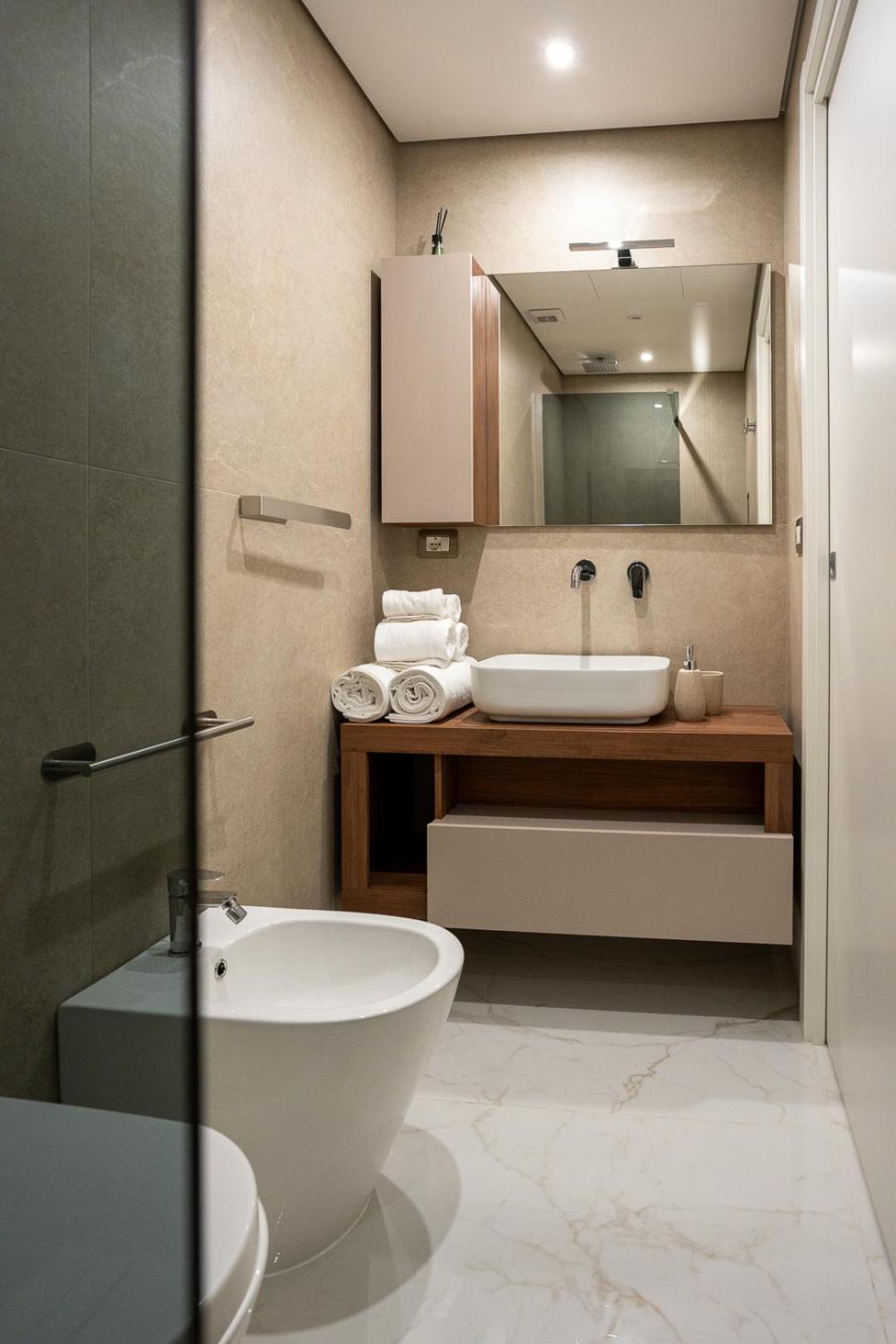Th Luxury