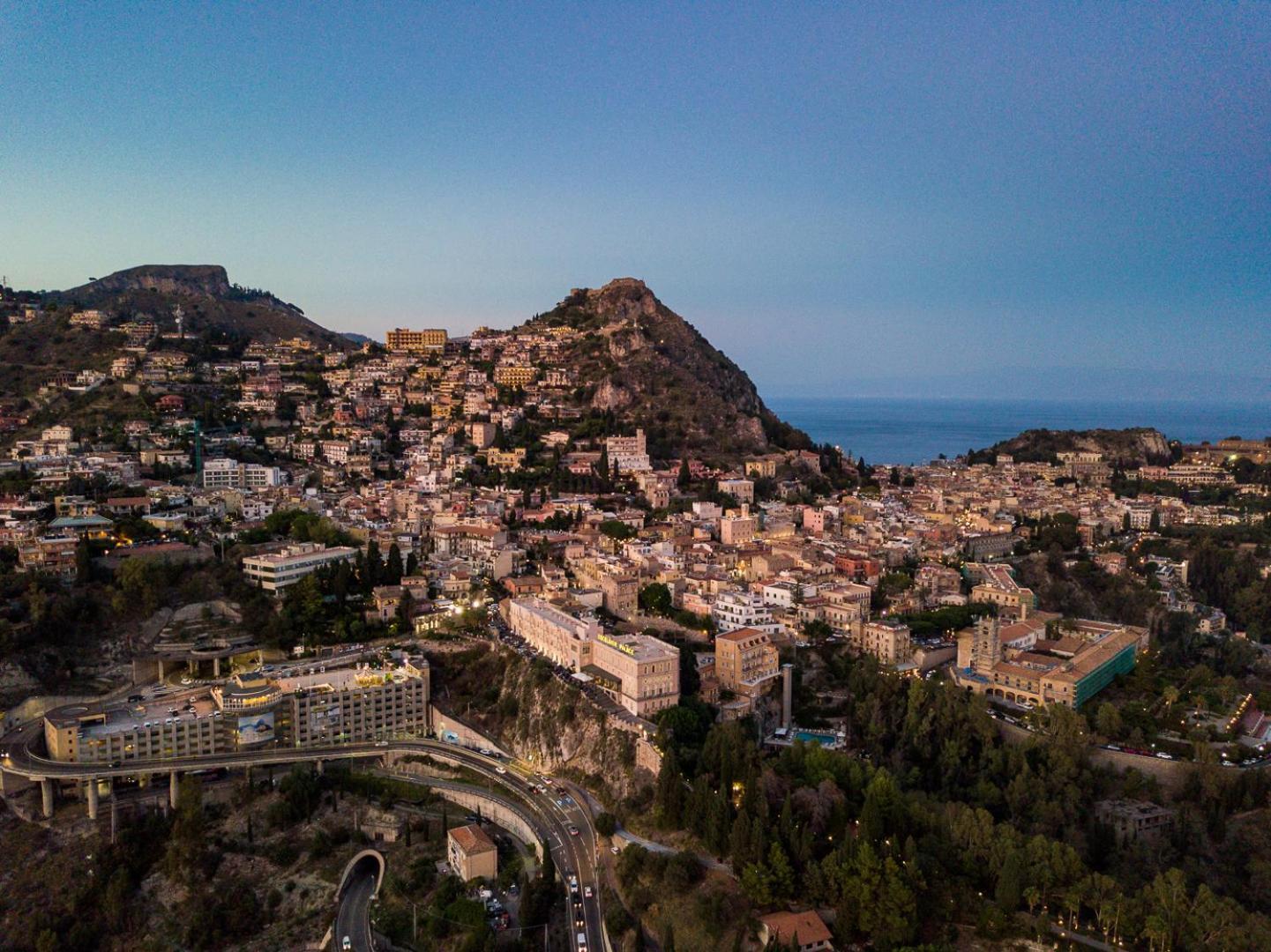 Th Luxury * Taormina