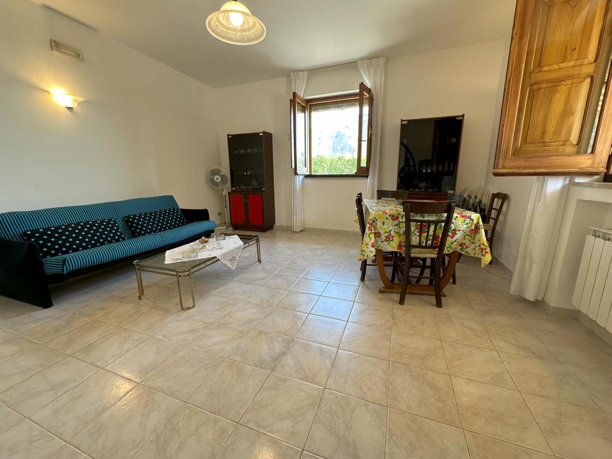 Chris Holiday home