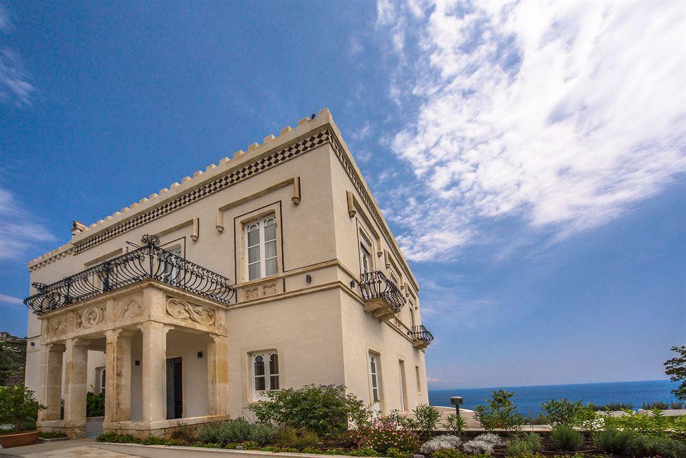 Mon Repos Luxury Hotel 2*