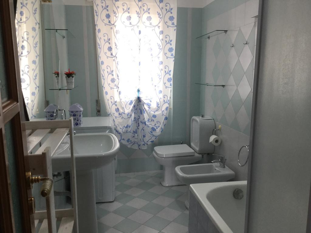 Apartment Holiday Rentals *