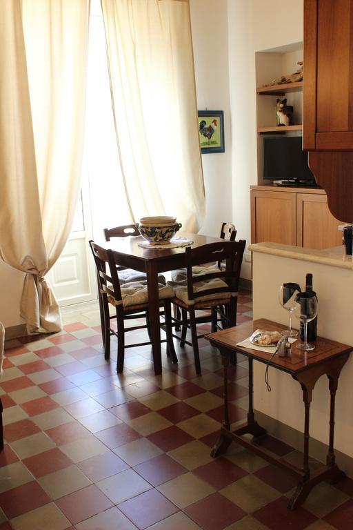 Degli Artisti Apartment