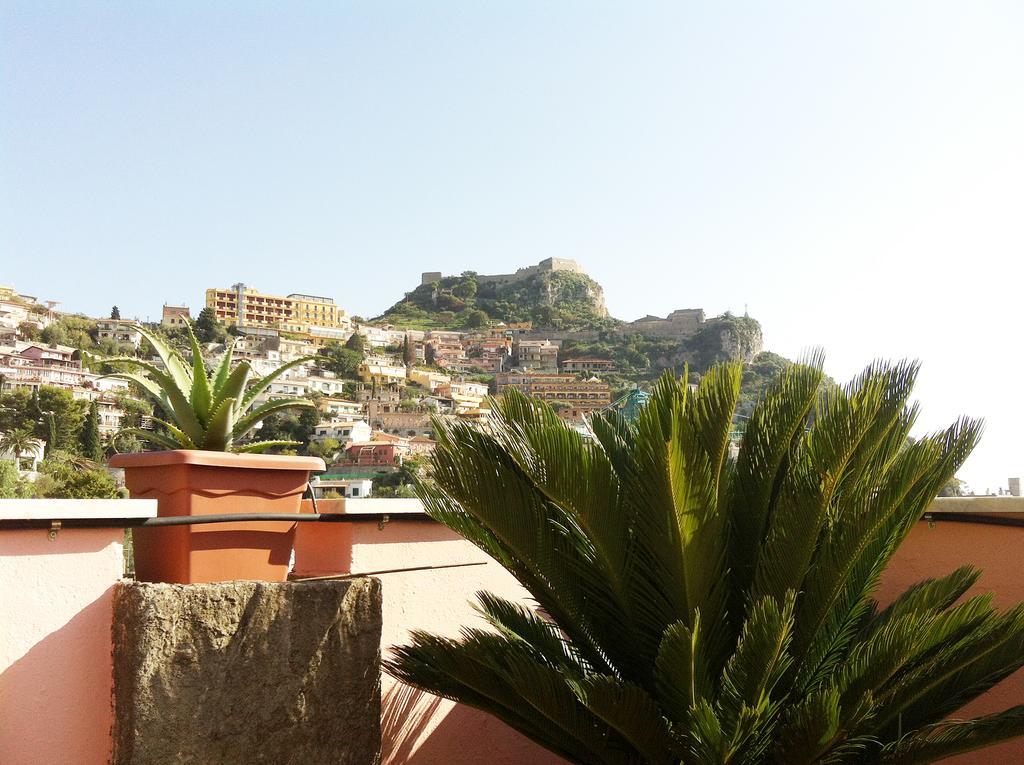 Center 4 Bedroom Penthouse, Terrace With Views Taormina