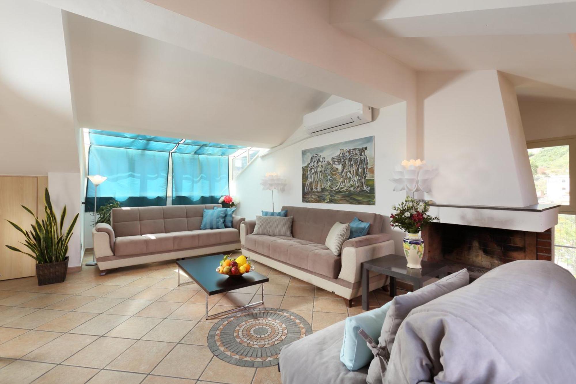 Appartement Center 4 Bedroom Penthouse, Terrace With Views *
