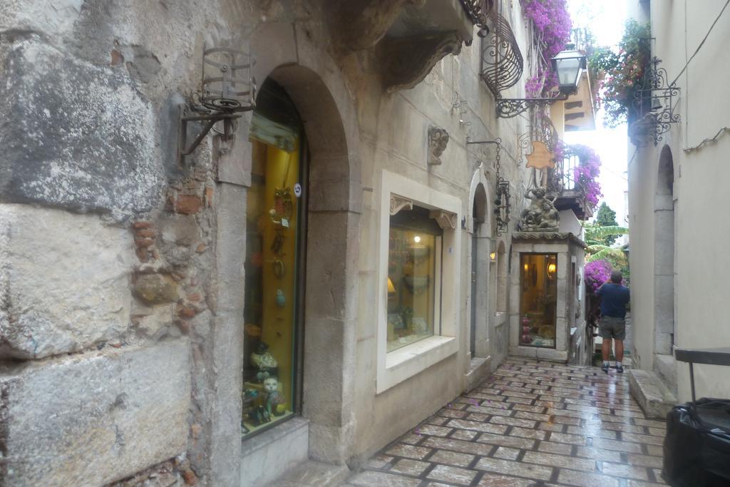 Casa Vico Romano 2 *