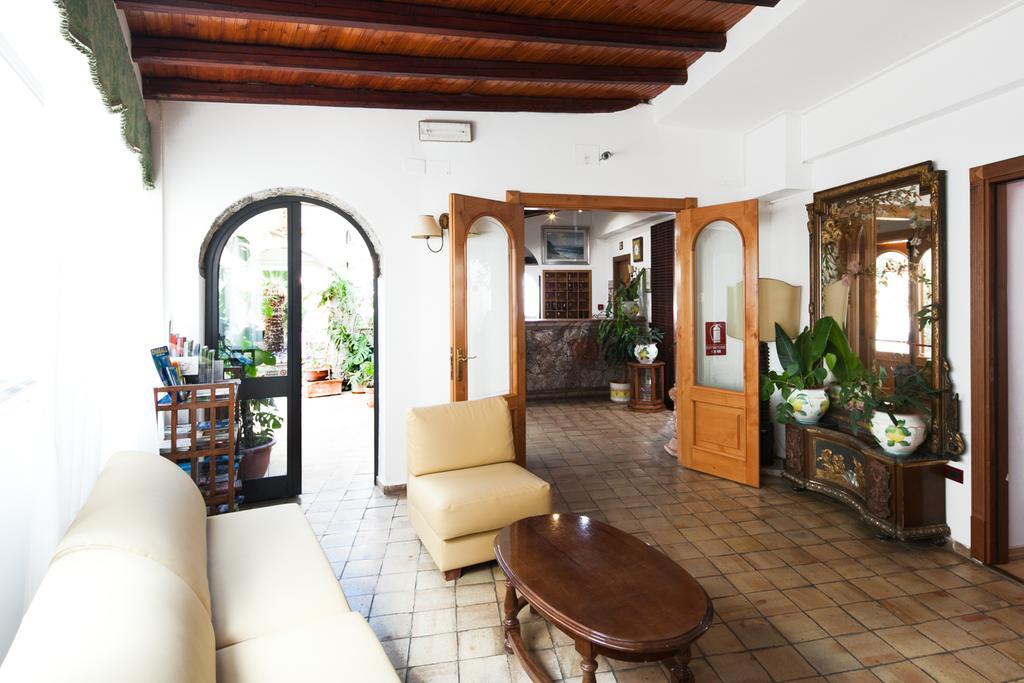 Andromaco Palace 3*