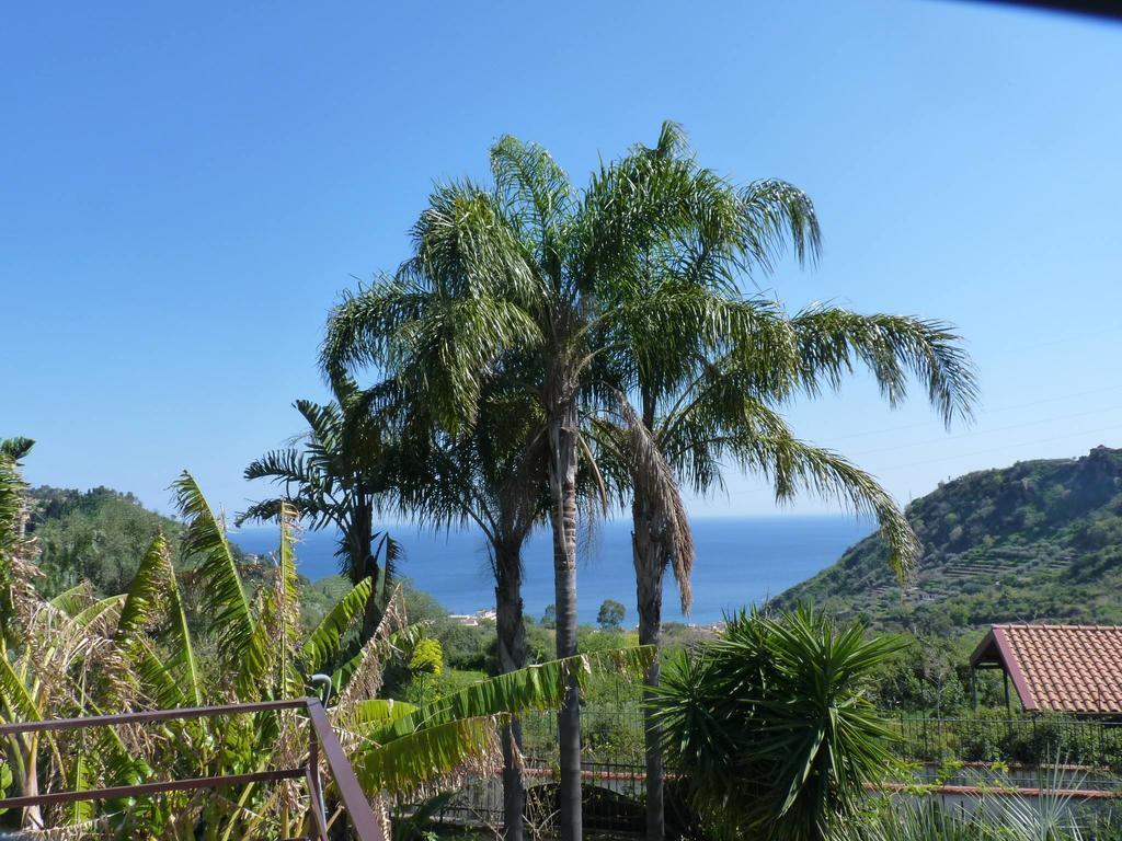 Apartment Holidaysora Taormina - Il Giardino Di Graziella *