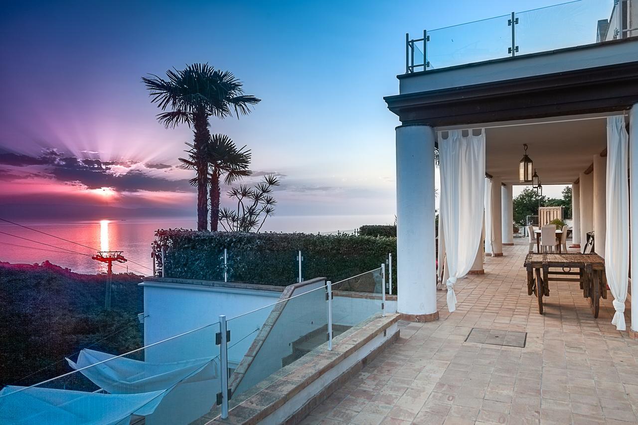 Luxury Taorum With Spectacular Sea Views In * Taormina