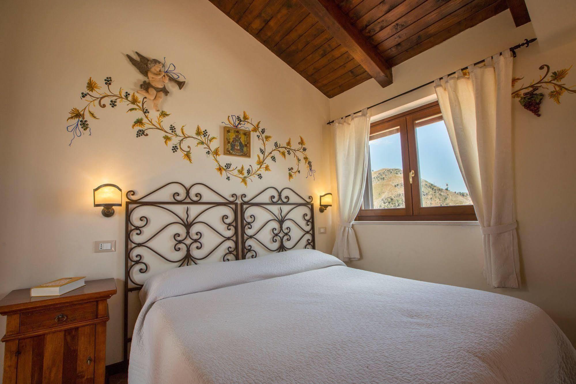 Hotel Il Casale Di Caterina 4*