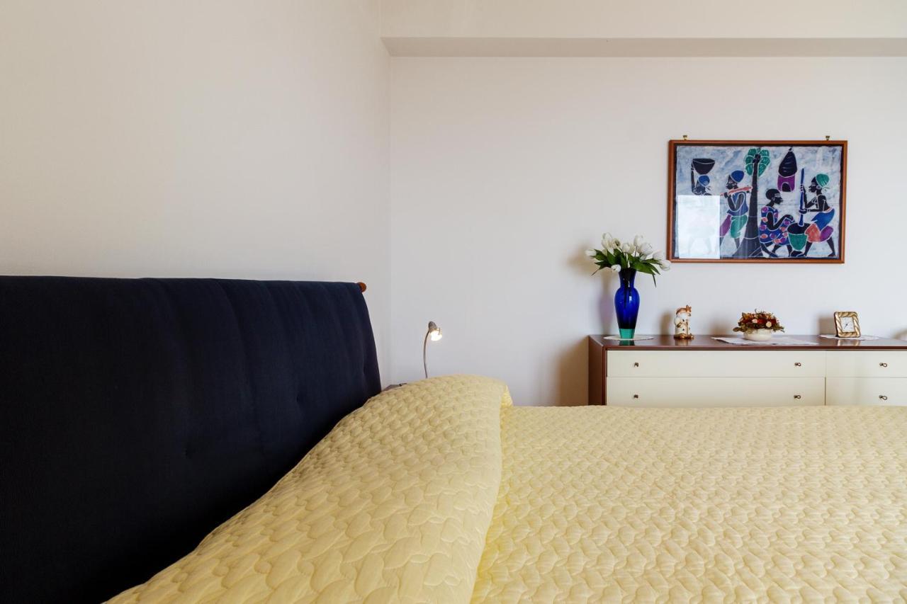 Fontana Vecchia Seaview Apartment