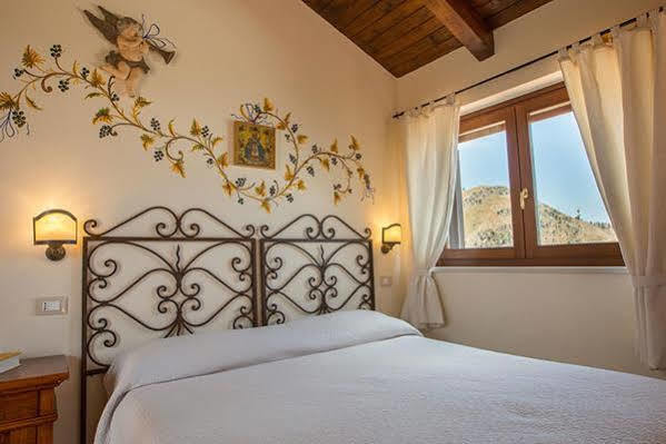 Hotel Il Casale Di Caterina 4*