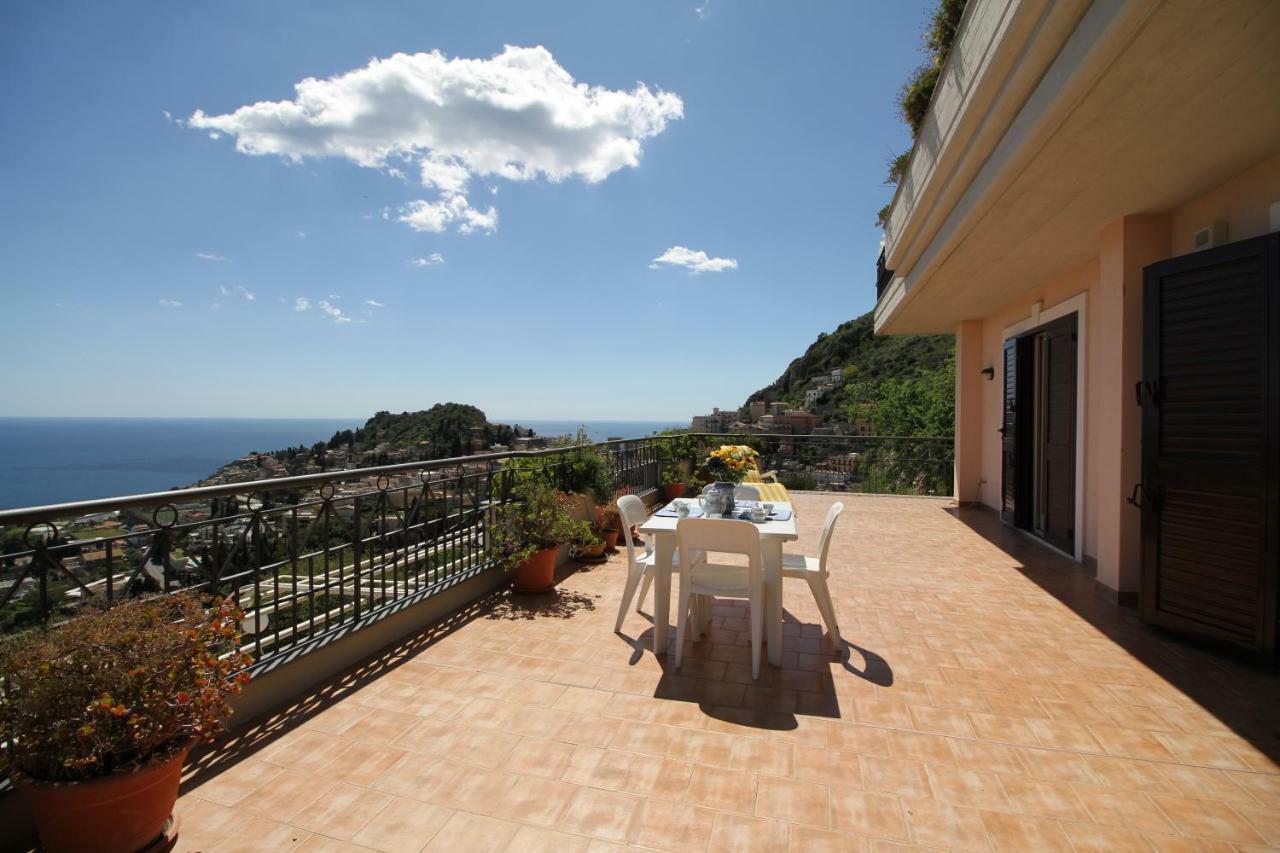 Fontana Vecchia Seaview Apartment Taormina
